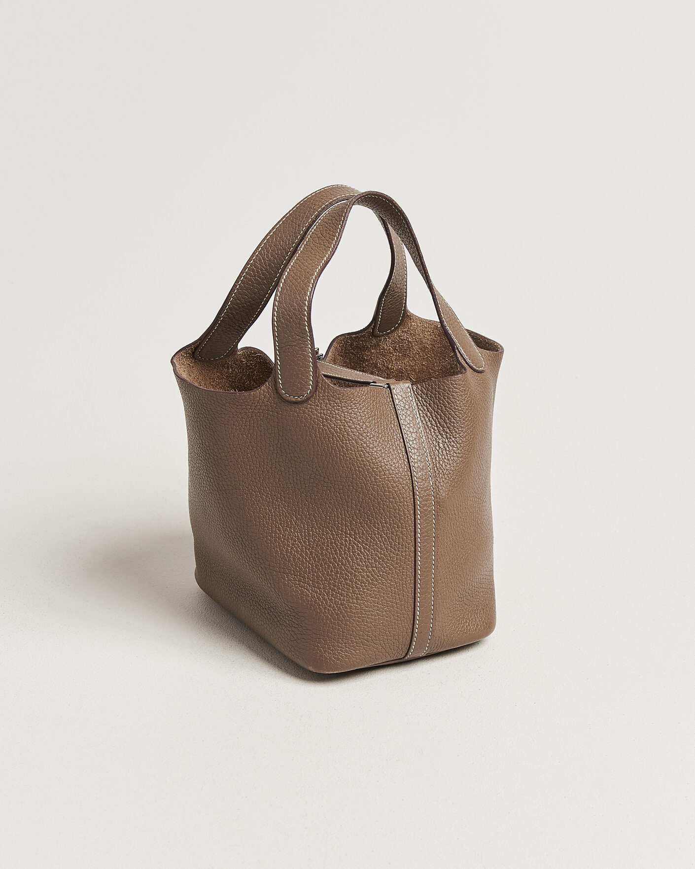 Mies | Pre-Owned & Vintage Bags | Hermès Pre-Owned | Picotin Lock 18 Etoupe