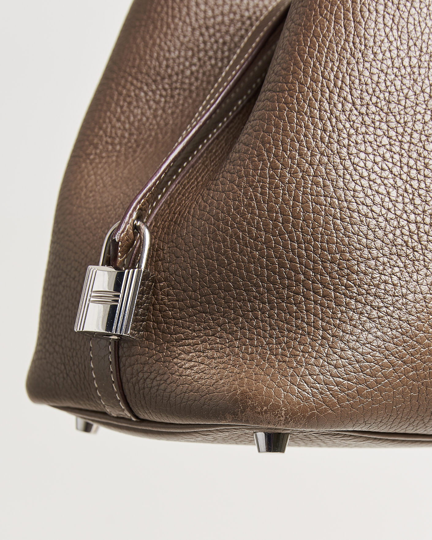 Mies | Pre-Owned & Vintage Bags | Hermès Pre-Owned | Picotin Lock 18 Etoupe