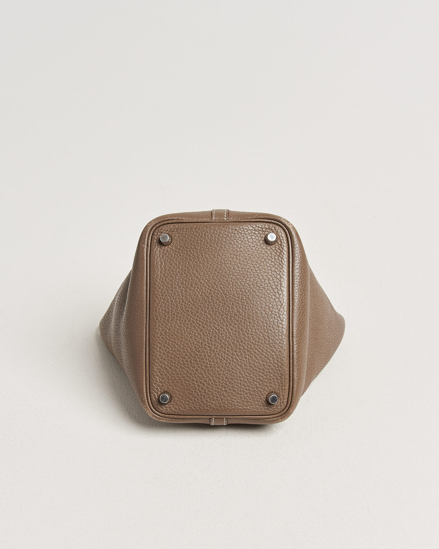 Mies | Pre-Owned & Vintage Bags | Hermès Pre-Owned | Picotin Lock 18 Etoupe