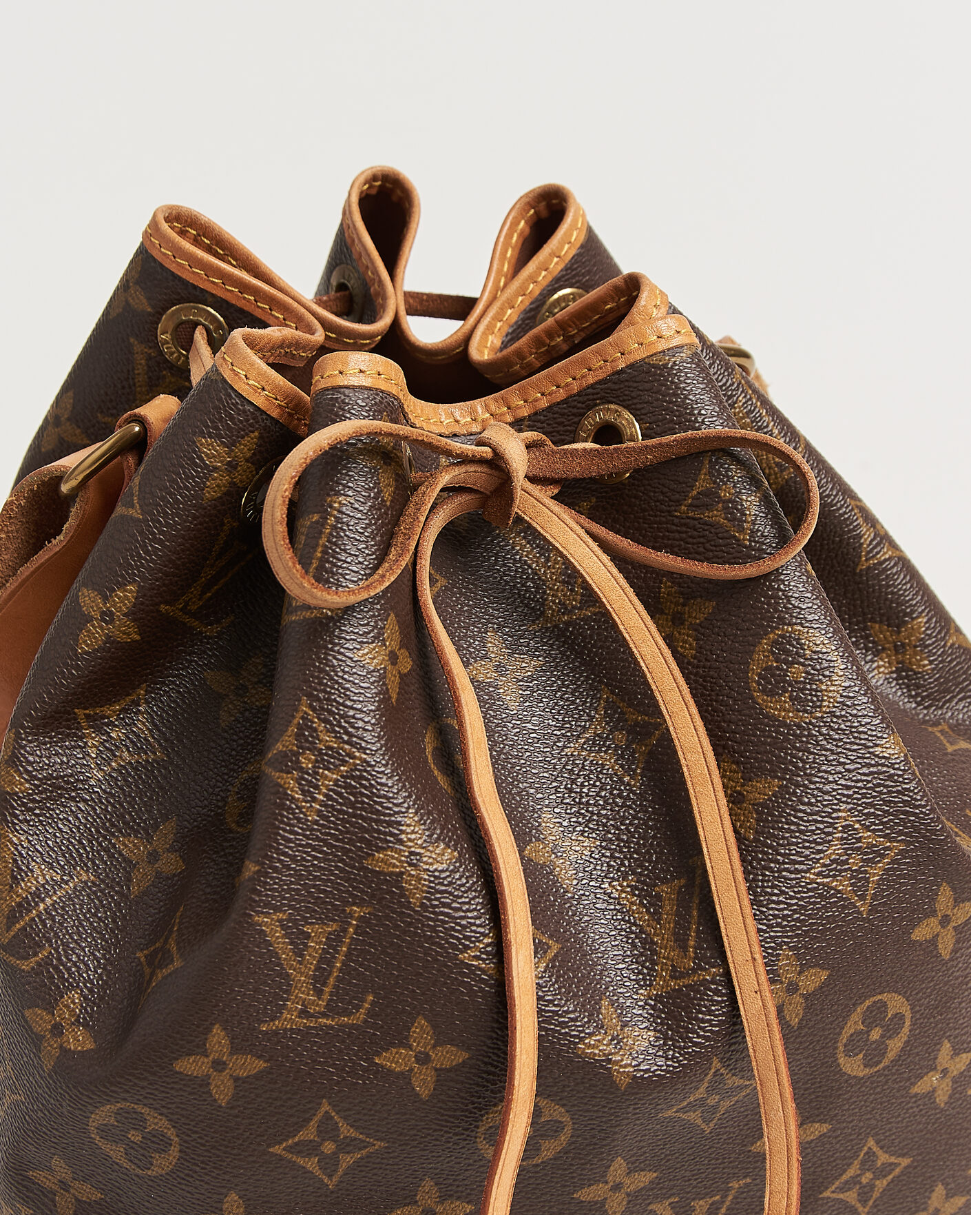 Mies | Pre-Owned & Vintage Bags | Louis Vuitton Pre-Owned | Petit Noé Monogram