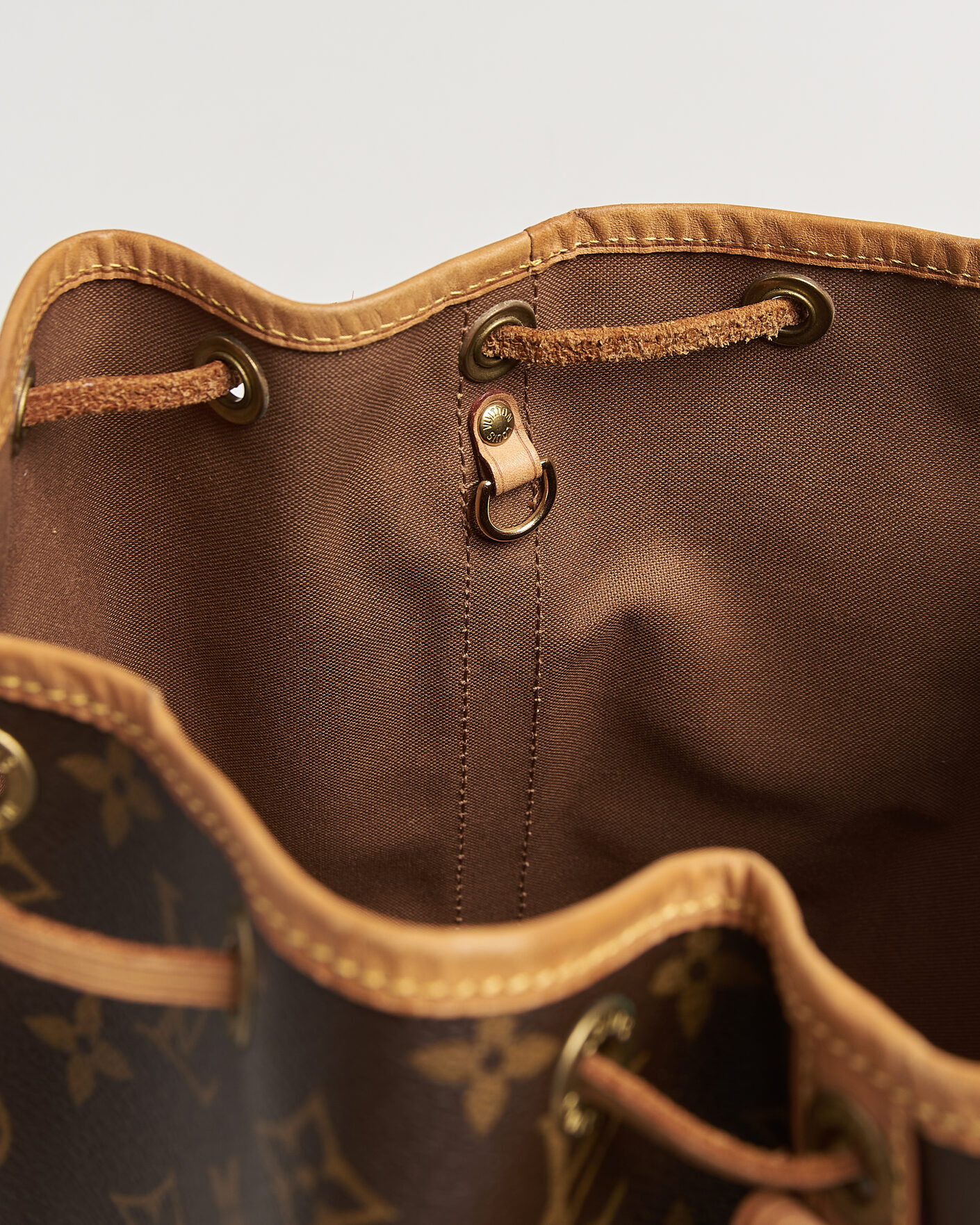 Mies | Pre-Owned & Vintage Bags | Louis Vuitton Pre-Owned | Petit Noé Monogram