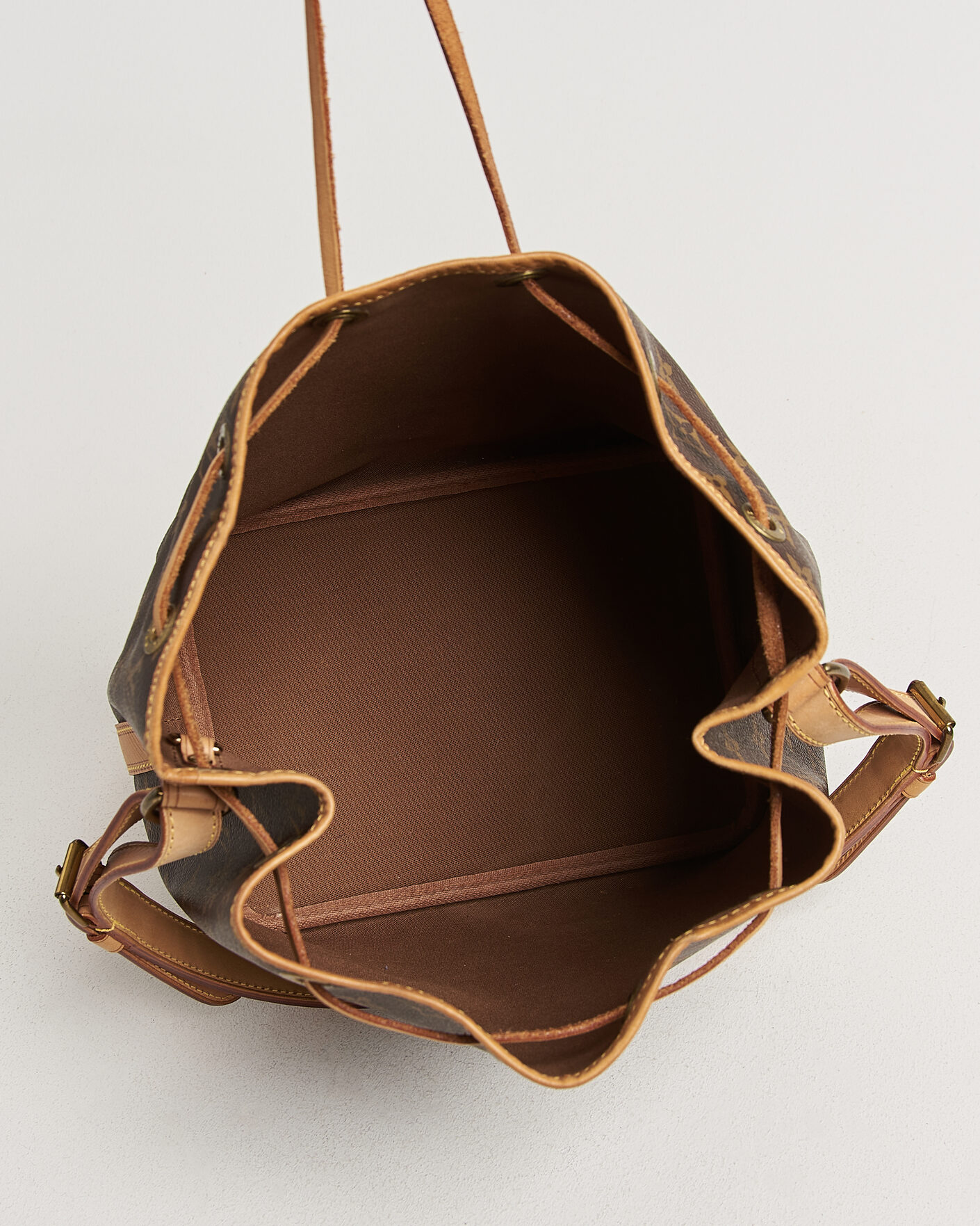 Mies | Pre-Owned & Vintage Bags | Louis Vuitton Pre-Owned | Petit Noé Monogram