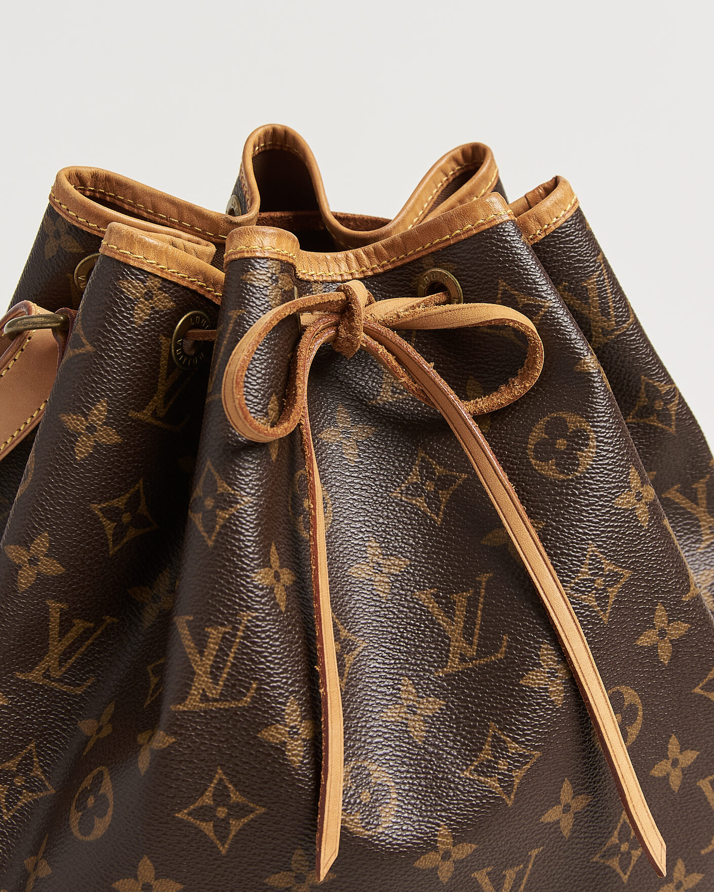 Mies | Pre-Owned & Vintage Bags | Louis Vuitton Pre-Owned | Petit Noé Monogram