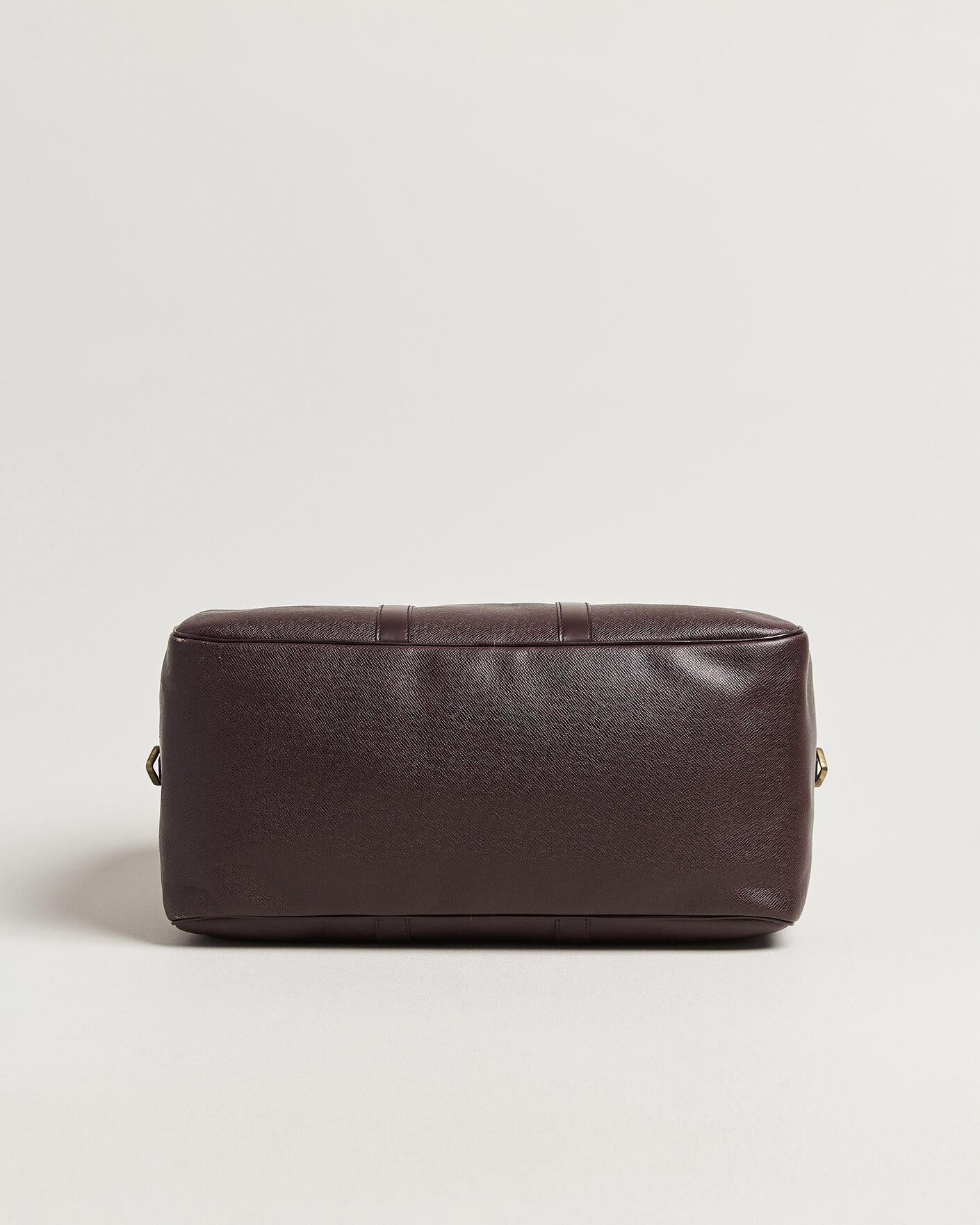 Mies | Pre-Owned & Vintage Bags | Louis Vuitton Pre-Owned | Taiga Kendall Weekend Bag PM Burgundy