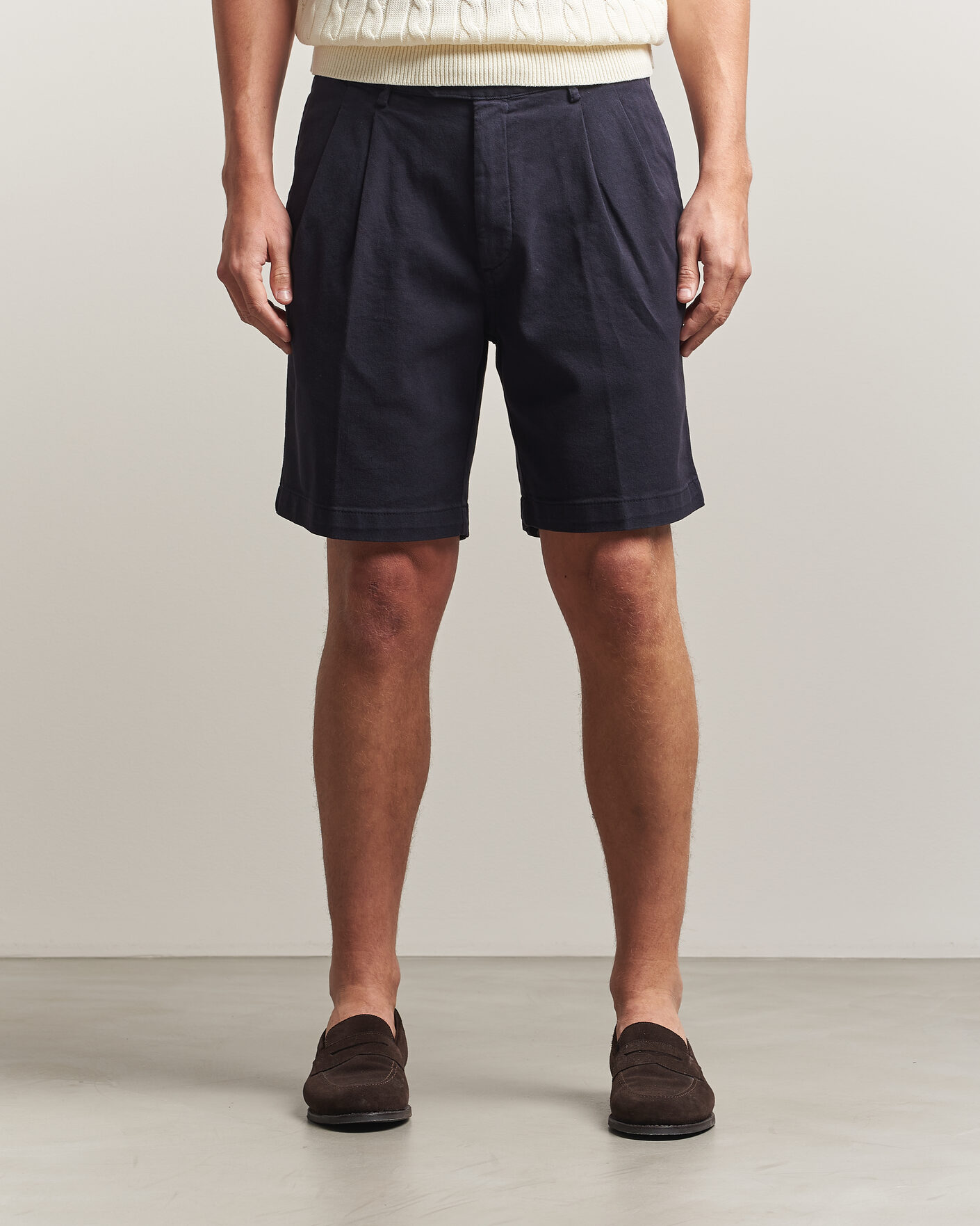 Mies | Shortsit | Oscar Jacobson | Tanker Pleat Shorts Navy