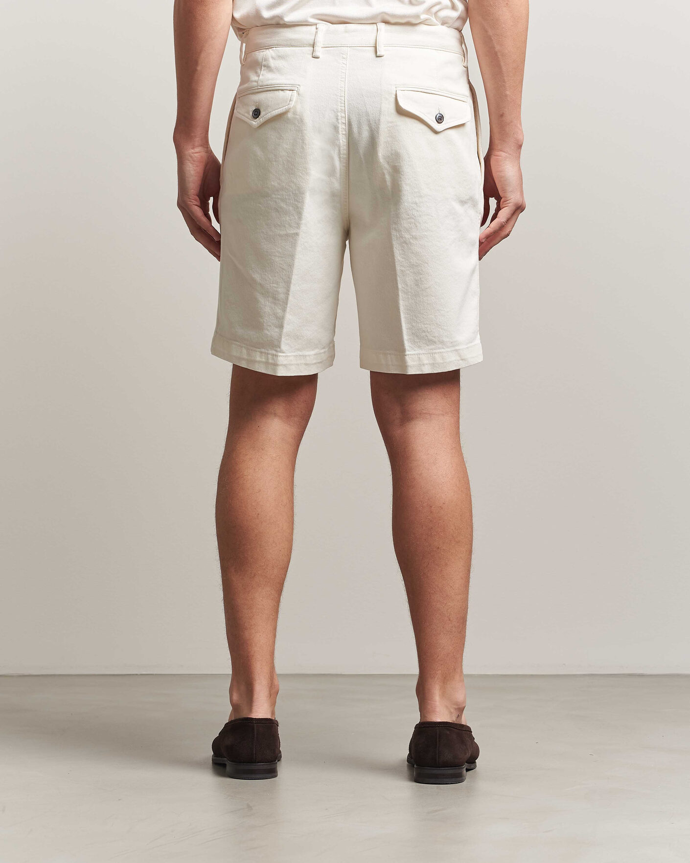 Mies | Shortsit | Oscar Jacobson | Tanker Pleat Shorts White