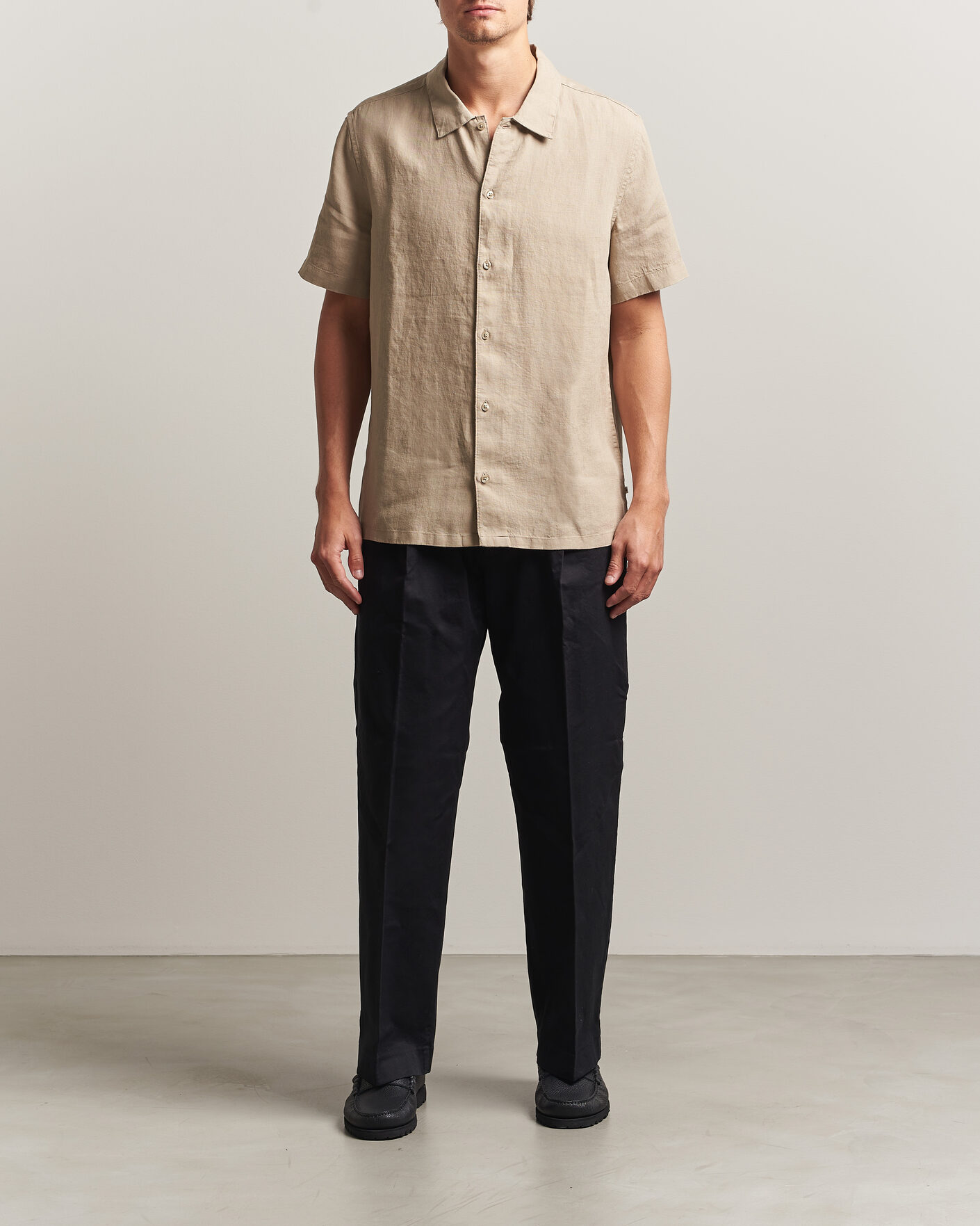 Mies | Kauluspaidat | Samsøe Samsøe | Avan Linen Short Sleeve Shirt Aluminum