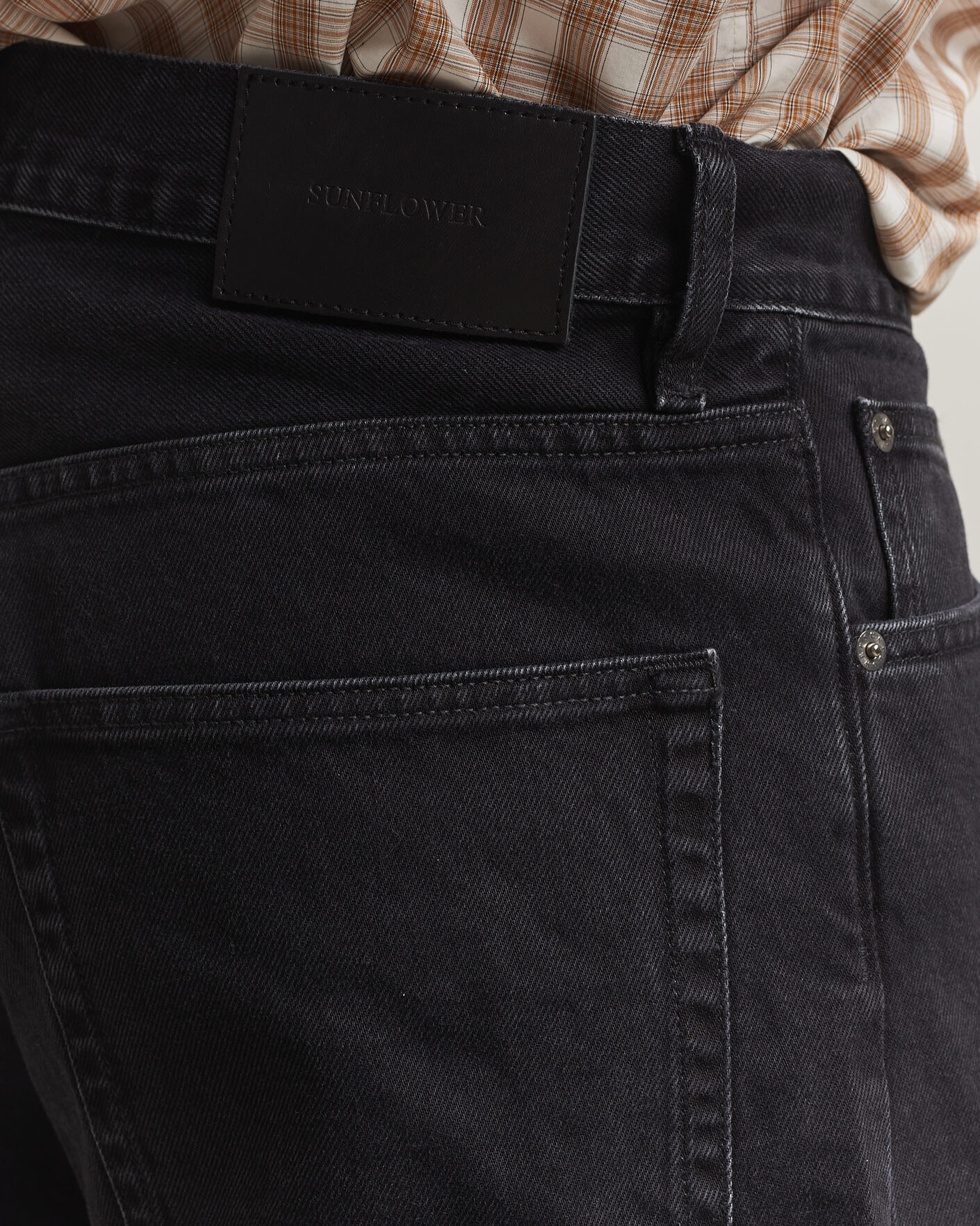 Mies | Housut | Sunflower | Loose Jeans Washed Black