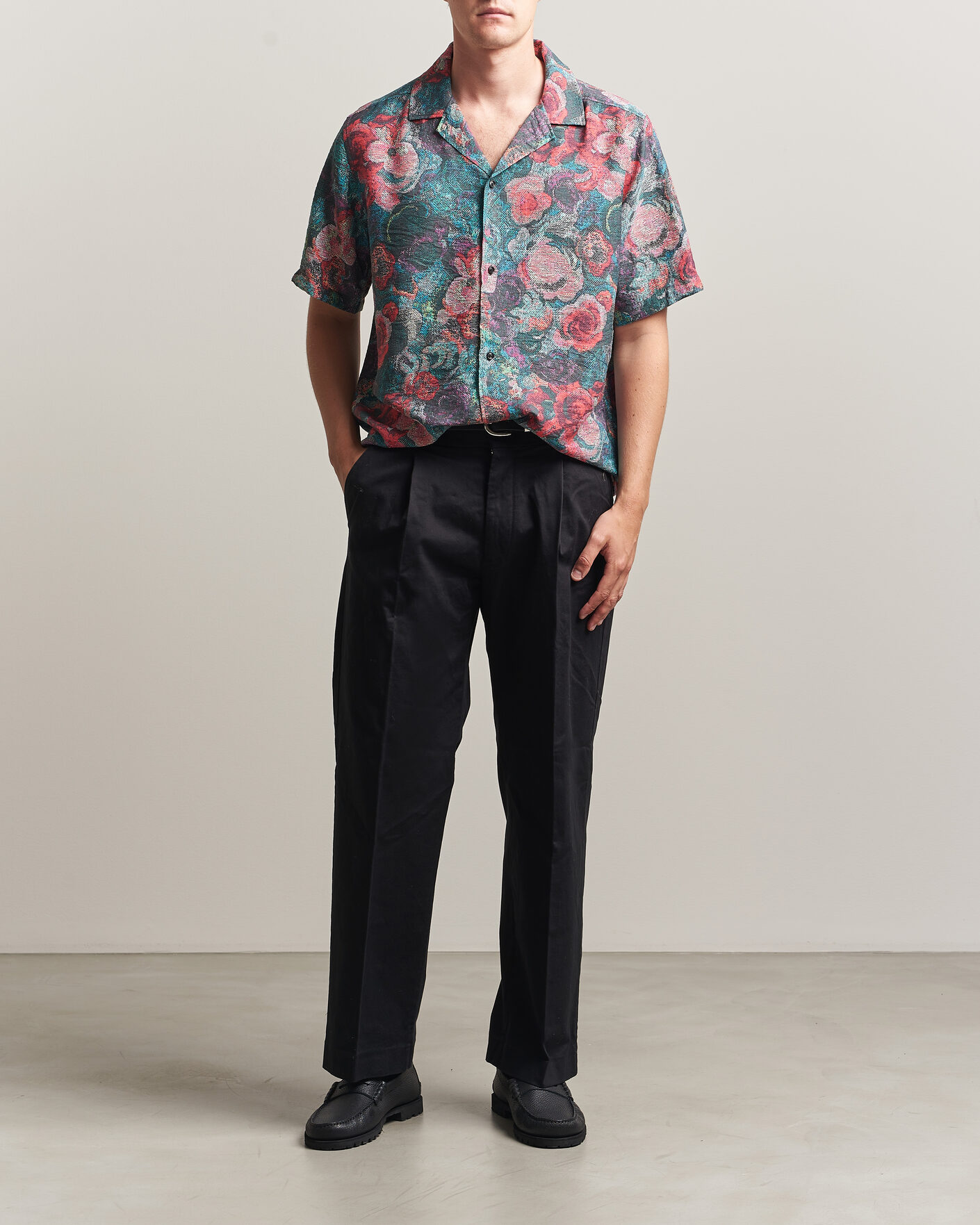 Mies | Kauluspaidat | LES DEUX | Bouquet AOP Short Sleeve Shirt Multi