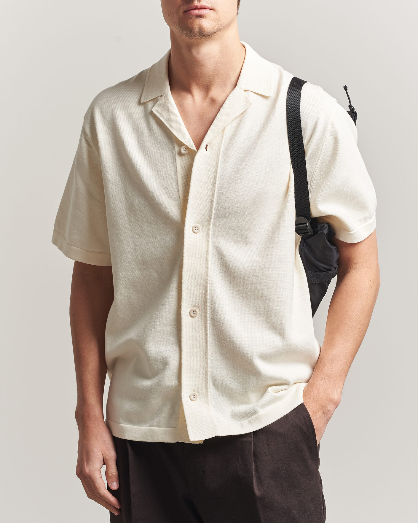 Mies | Kauluspaidat | LES DEUX | Bouquet Knitted Short Sleeve Shirt Eggnog White