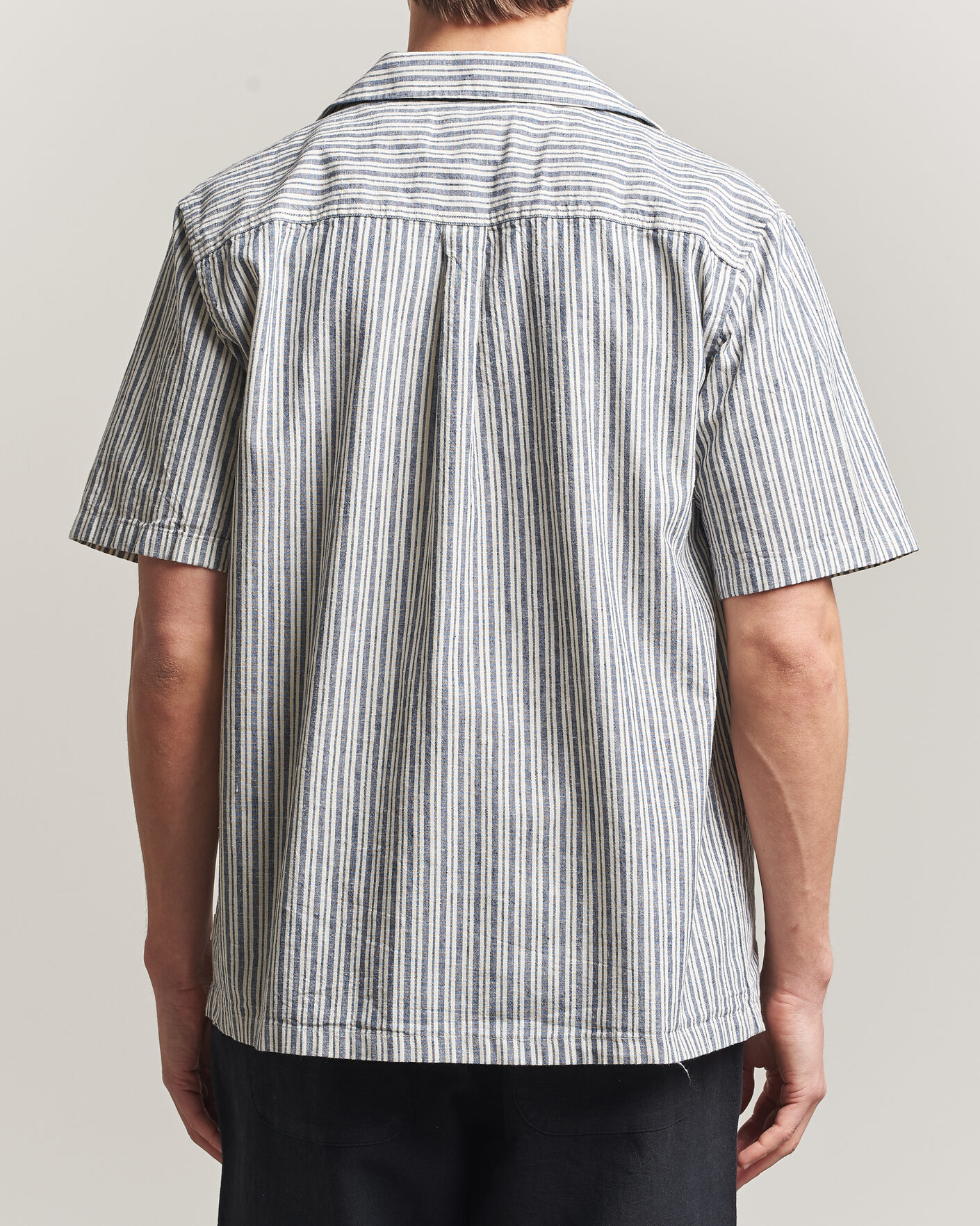 Mies | Kauluspaidat | LES DEUX | Stripe Cotton/Linen Short Sleeve Shirt Dark Blue