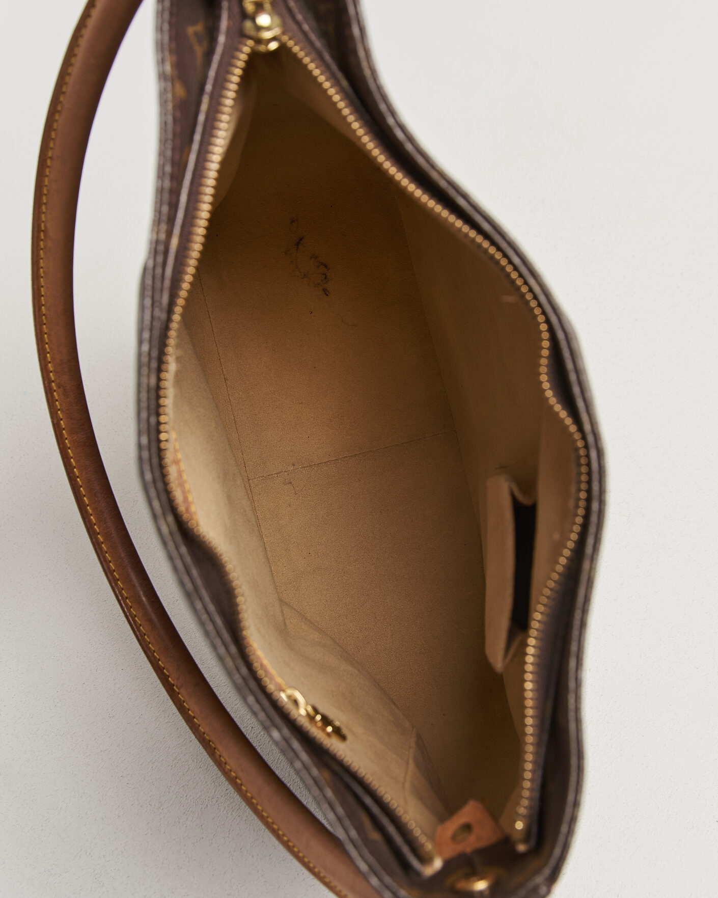 Mies | Pre-Owned & Vintage Bags | Louis Vuitton Pre-Owned | Looping Handbag GM Monogram