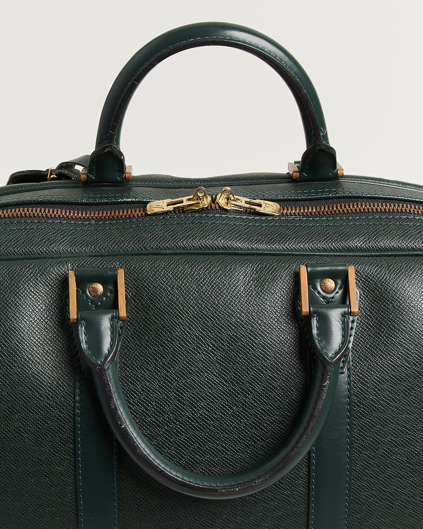 Mies | Pre-Owned & Vintage Bags | Louis Vuitton Pre-Owned | Taiga Kendall GM Bag Green