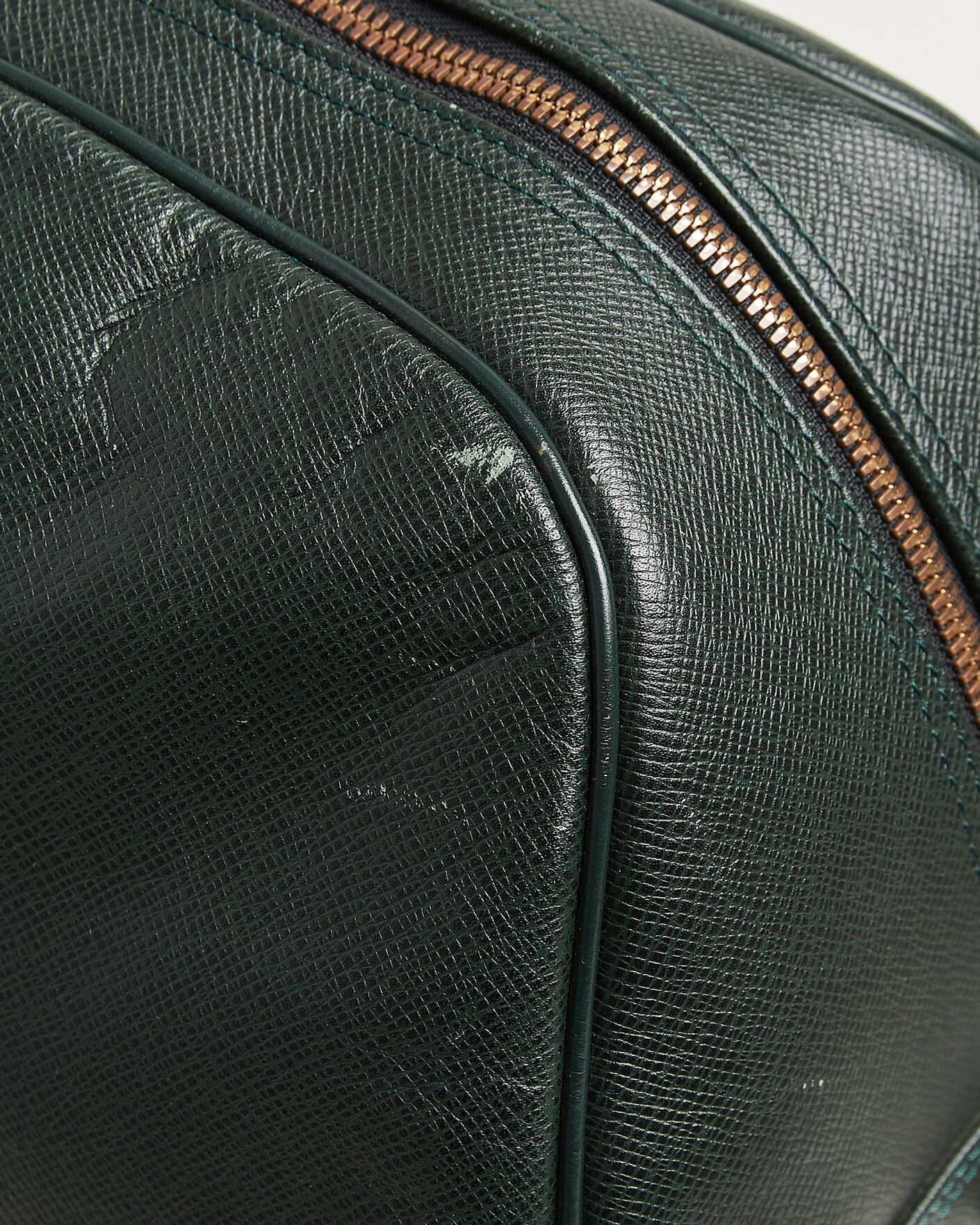 Mies | Pre-Owned & Vintage Bags | Louis Vuitton Pre-Owned | Taiga Kendall GM Bag Green