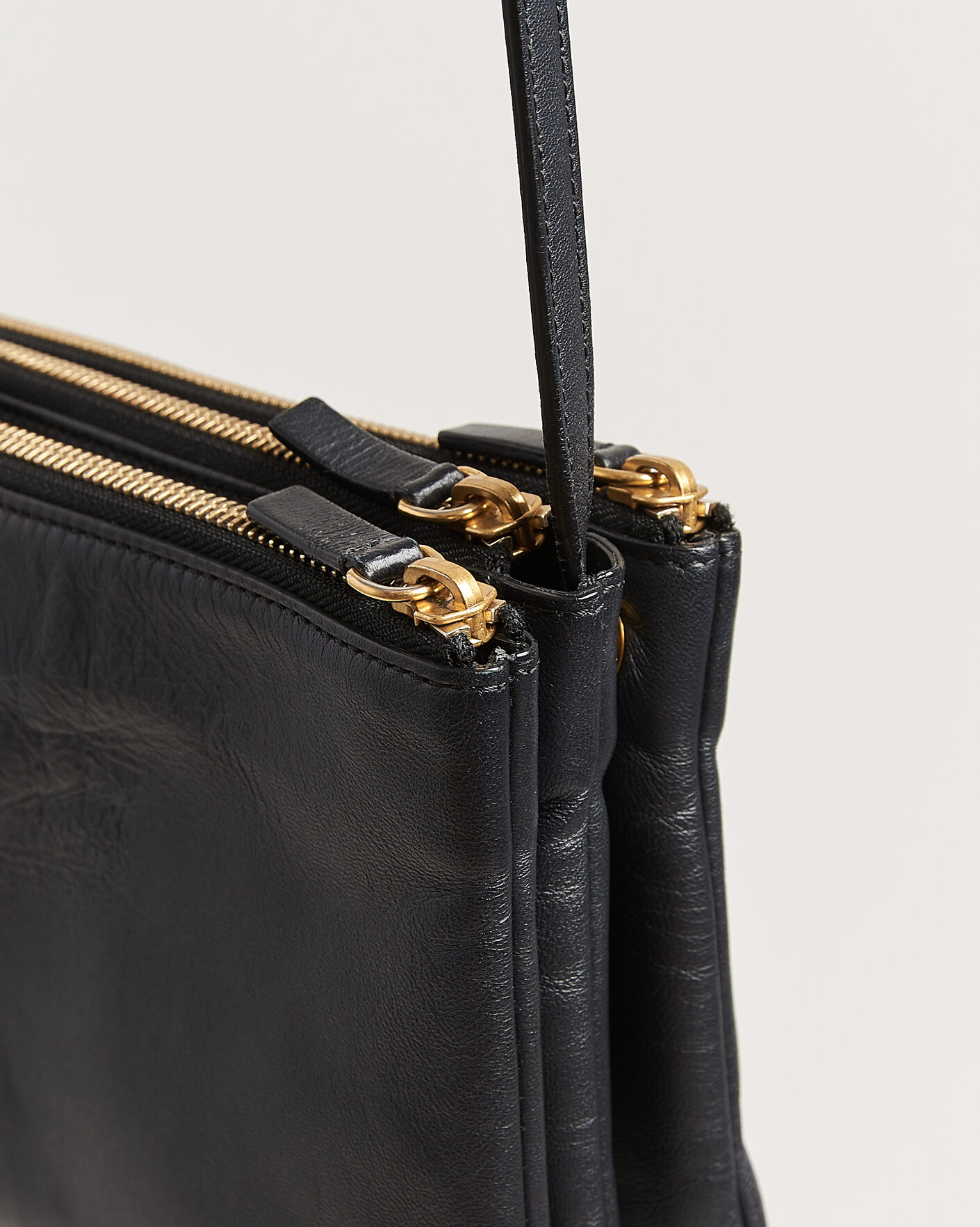 Mies | Pre-Owned & Vintage Bags | Celine Pre-Owned | Trio Bag Small Leather Black