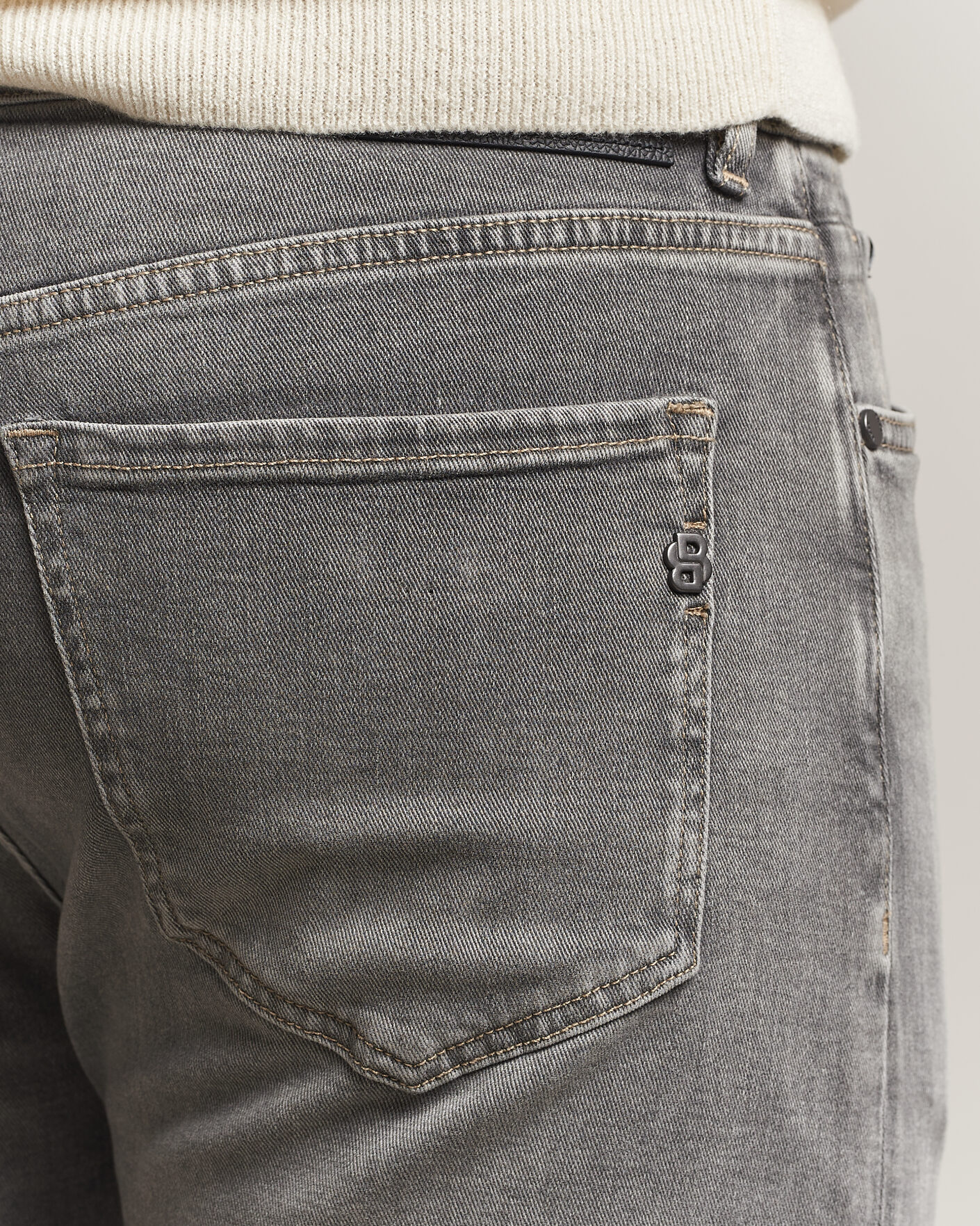 Mies | Farkut | BOSS BLACK | Ogden Regular Fit Jeans Medium Grey