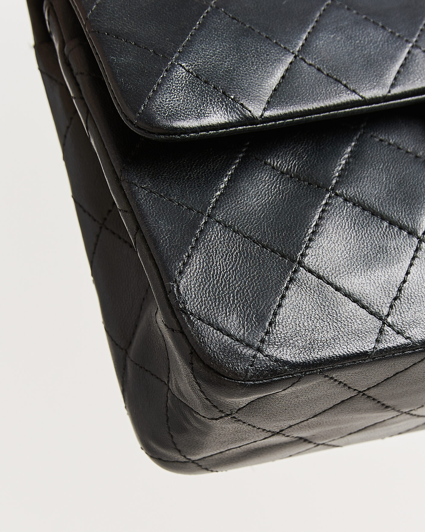 Mies | Chanel Pre-Owned Classic Small Double Flap Bag Black | Chanel Pre-Owned | Classic Small Double Flap Bag Black