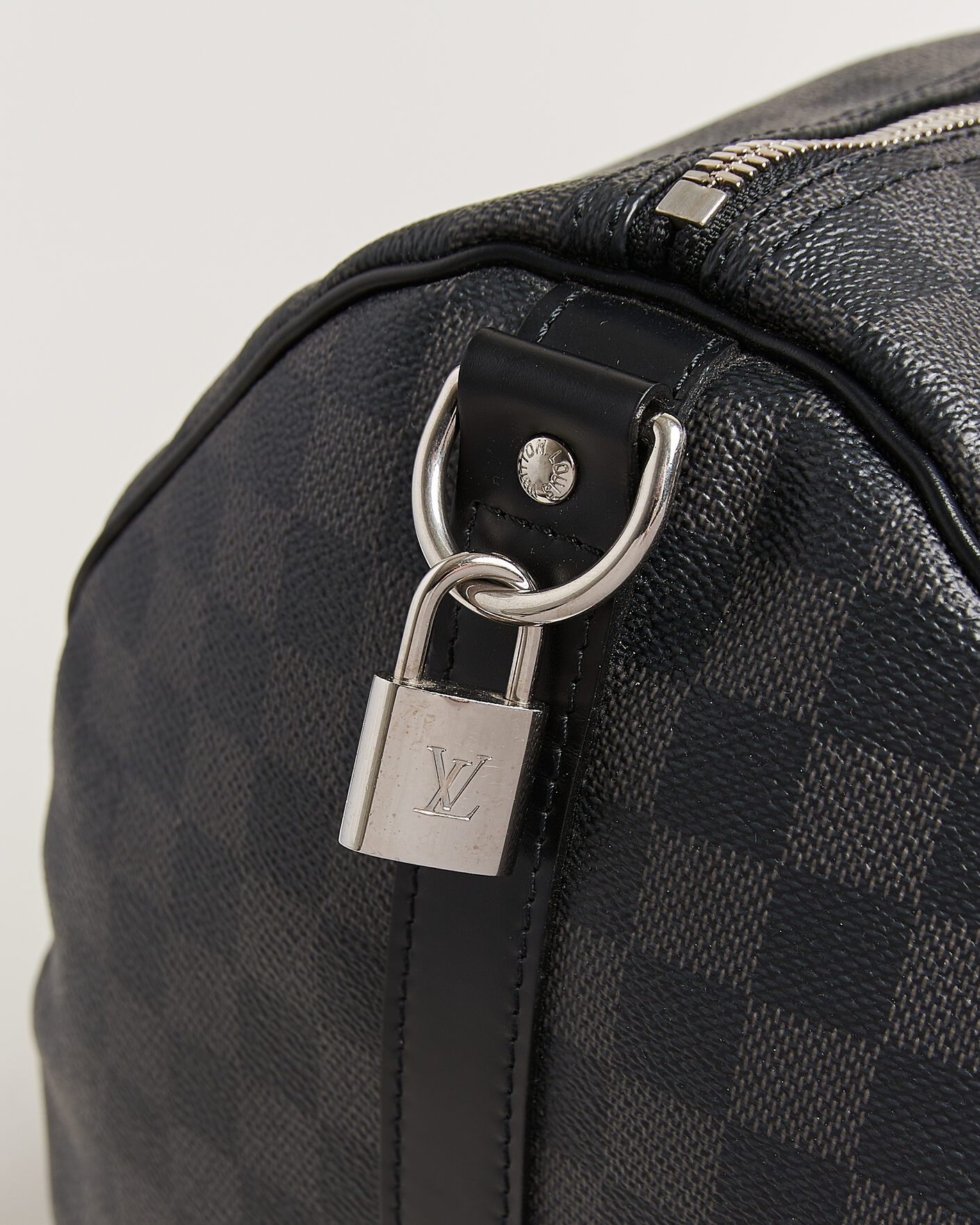 Mies | Pre-Owned & Vintage Bags | Louis Vuitton Pre-Owned | Keepall 55 Bandouliére Damier Graphite
