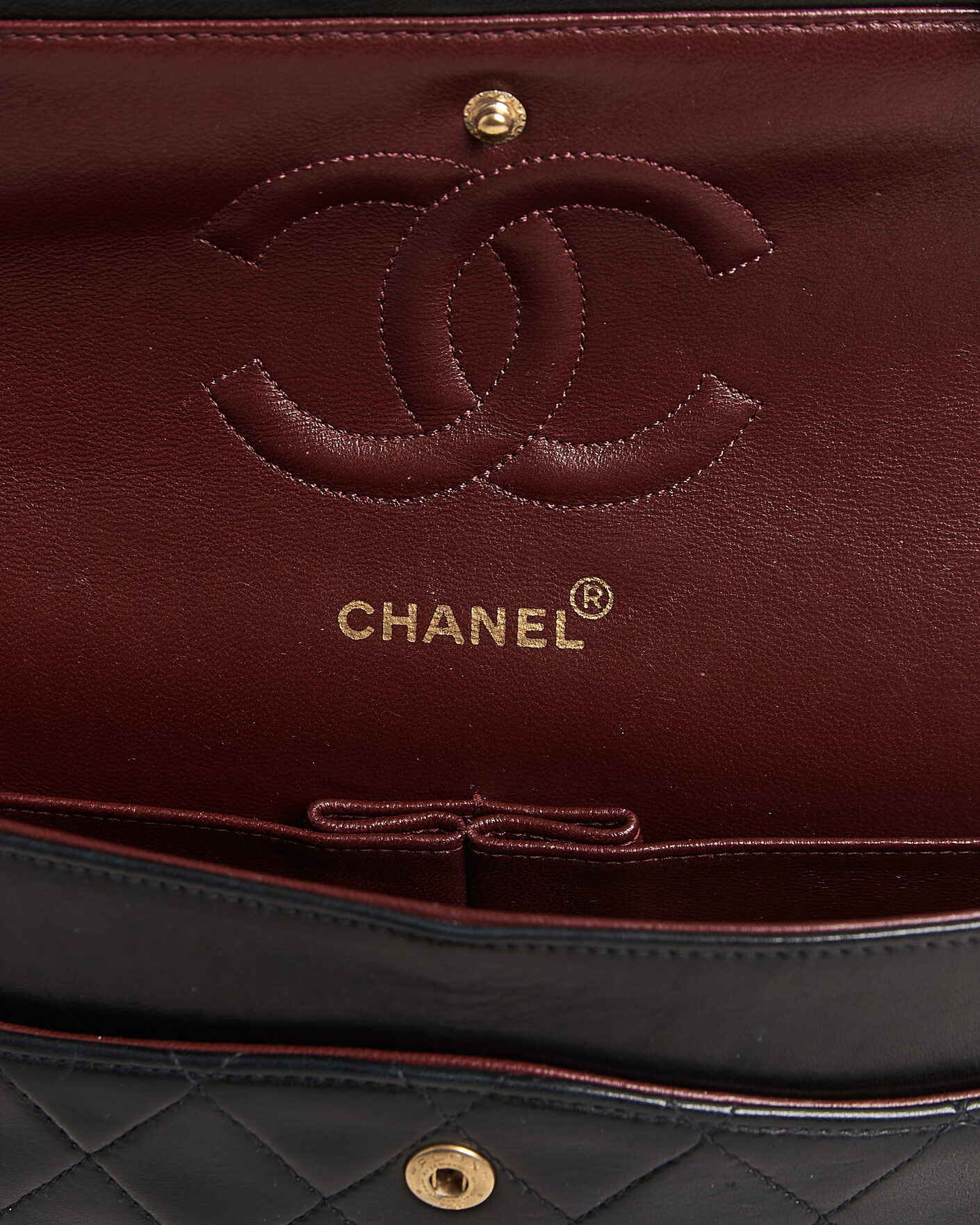 Mies | Pre-Owned & Vintage Bags | Chanel Pre-Owned | Classic Medium Double Flap Bag Black