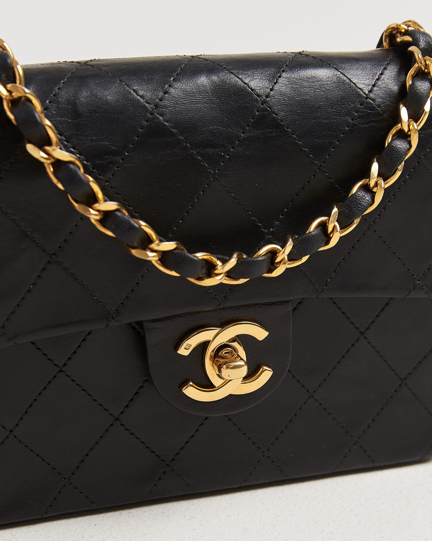 Mies | Chanel Pre-Owned Classic Mini Single Flap Square Bag Black | Chanel Pre-Owned | Classic Mini Single Flap Square Bag Black
