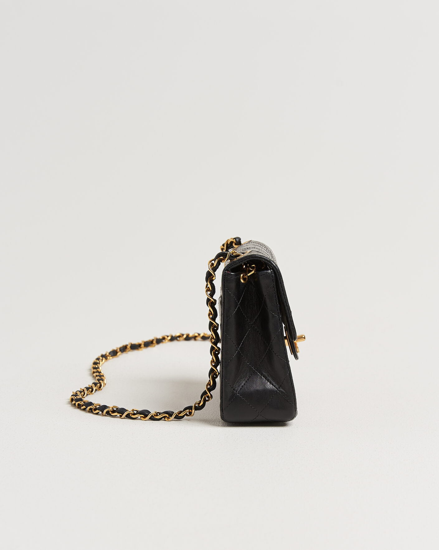 Mies | Chanel Pre-Owned Classic Mini Single Flap Square Bag Black | Chanel Pre-Owned | Classic Mini Single Flap Square Bag Black