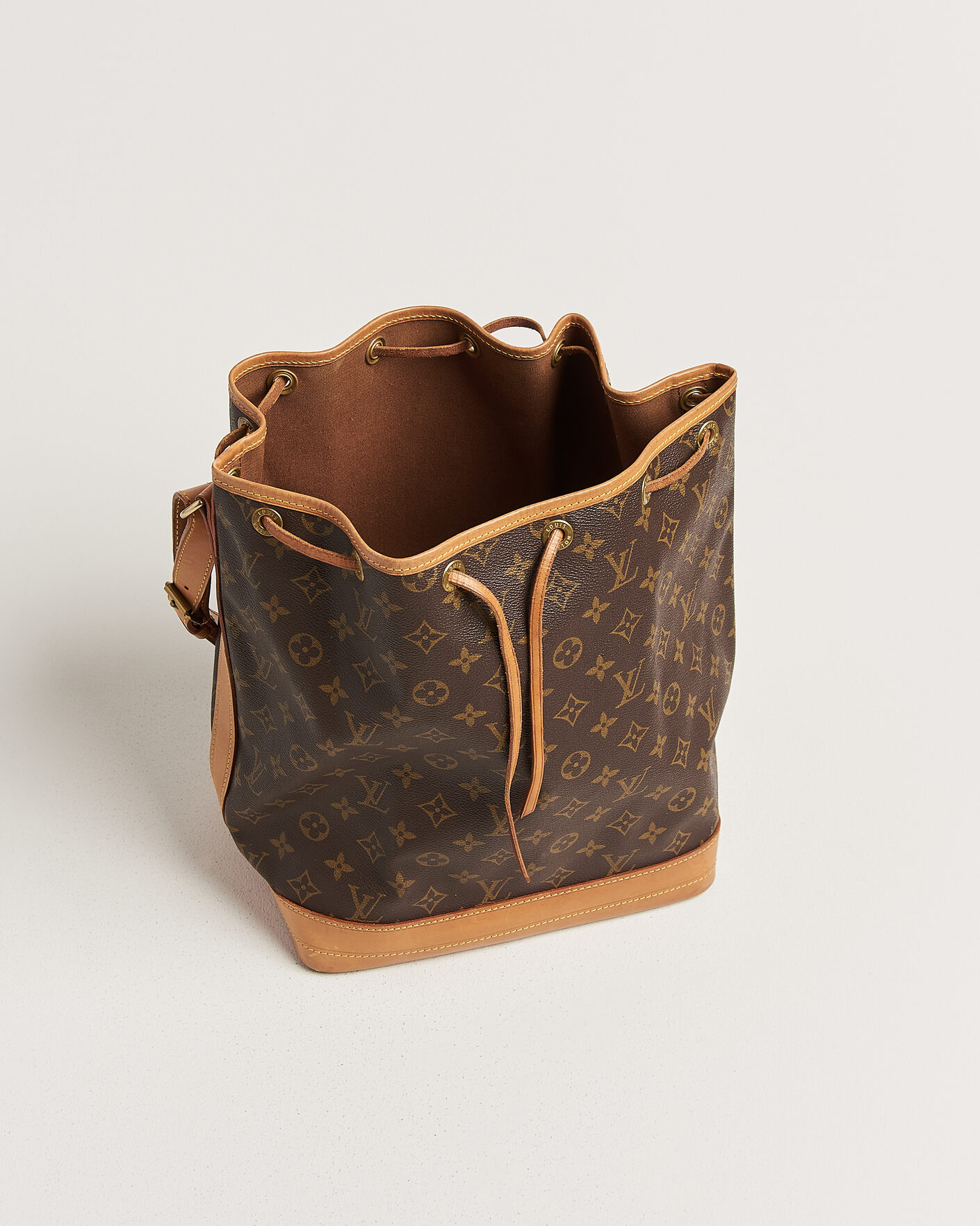 Mies | Pre-Owned & Vintage Bags | Louis Vuitton Pre-Owned | Noé Monogram