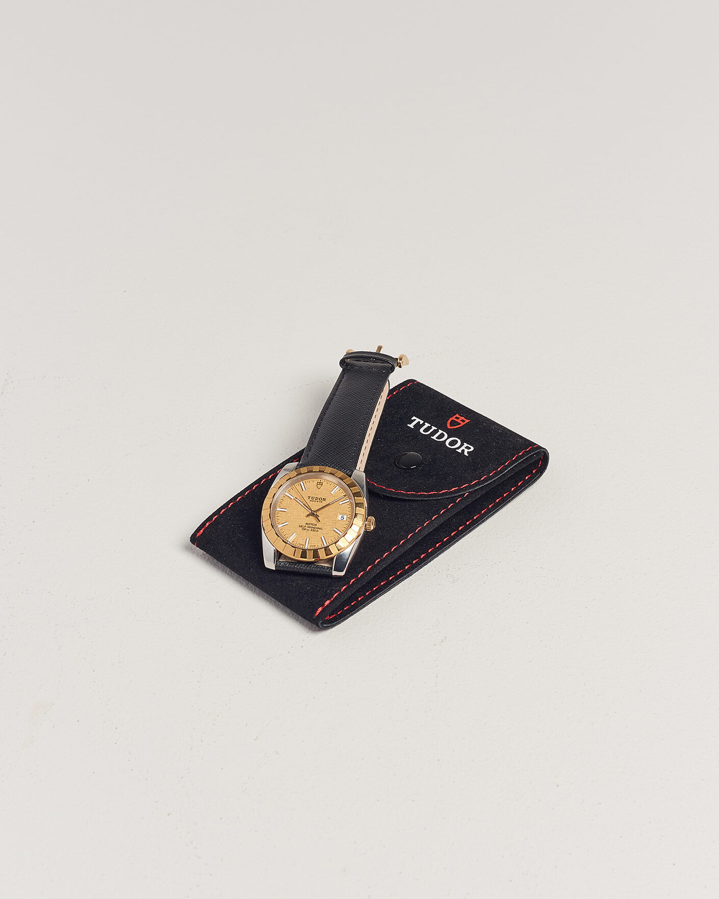 Mies | Tudor Pre-Owned Classic Date | Tudor Pre-Owned | Classic Date