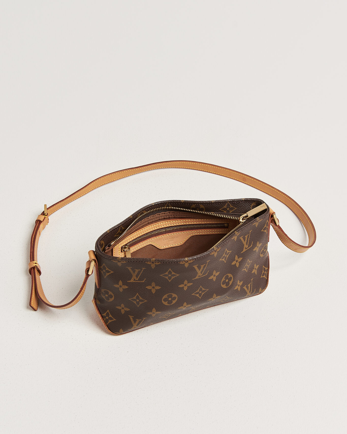 Mies | Pre-Owned & Vintage Bags | Louis Vuitton Pre-Owned | Trotteur Crossbody Bag Monogram