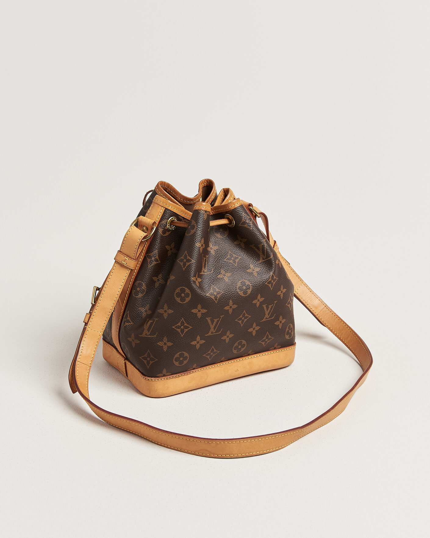 Mies | Pre-Owned & Vintage Bags | Louis Vuitton Pre-Owned | Noé BB Monogram