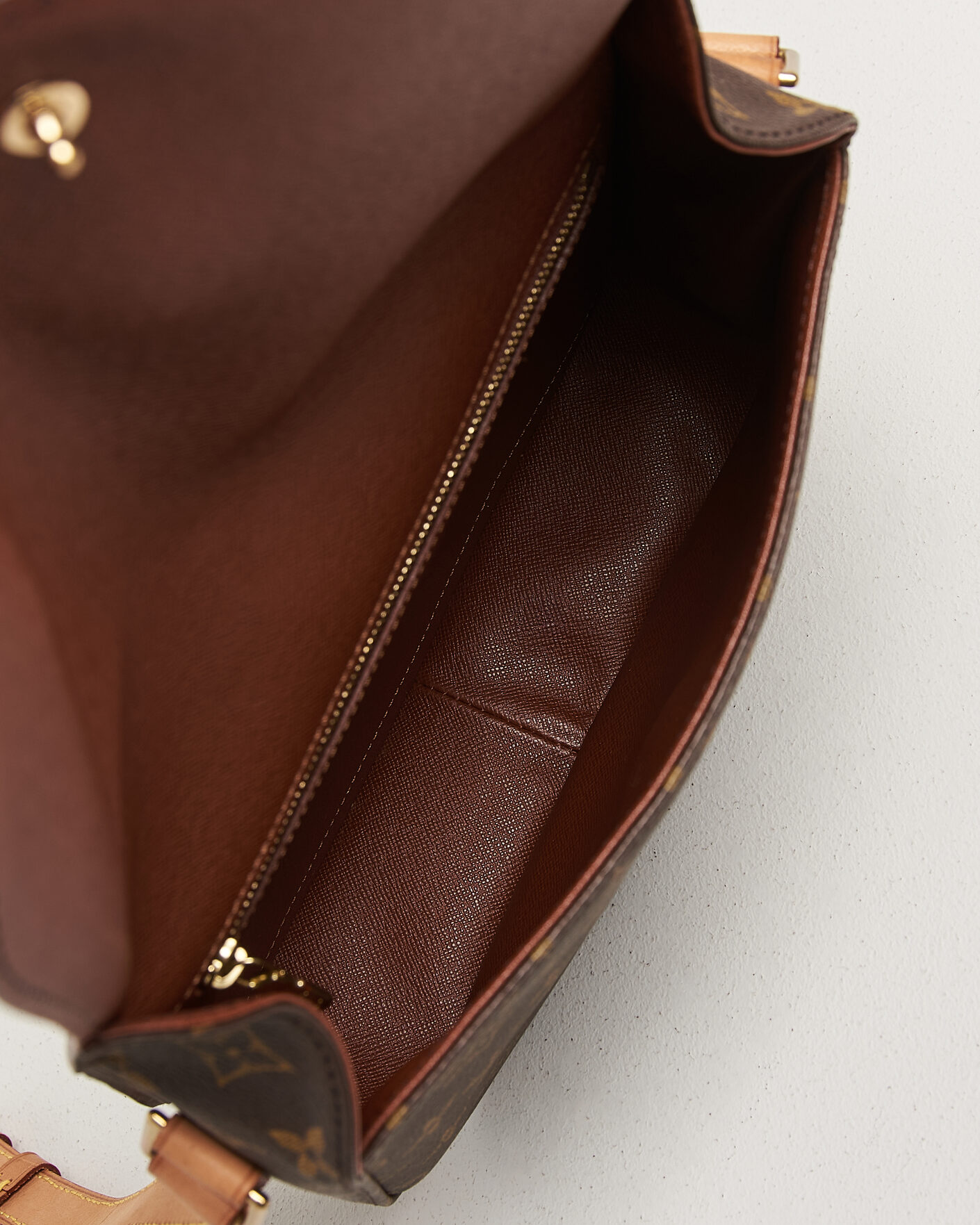 Mies | Pre-Owned & Vintage Bags | Louis Vuitton Pre-Owned | Saint Cloud GM Bag Monogram