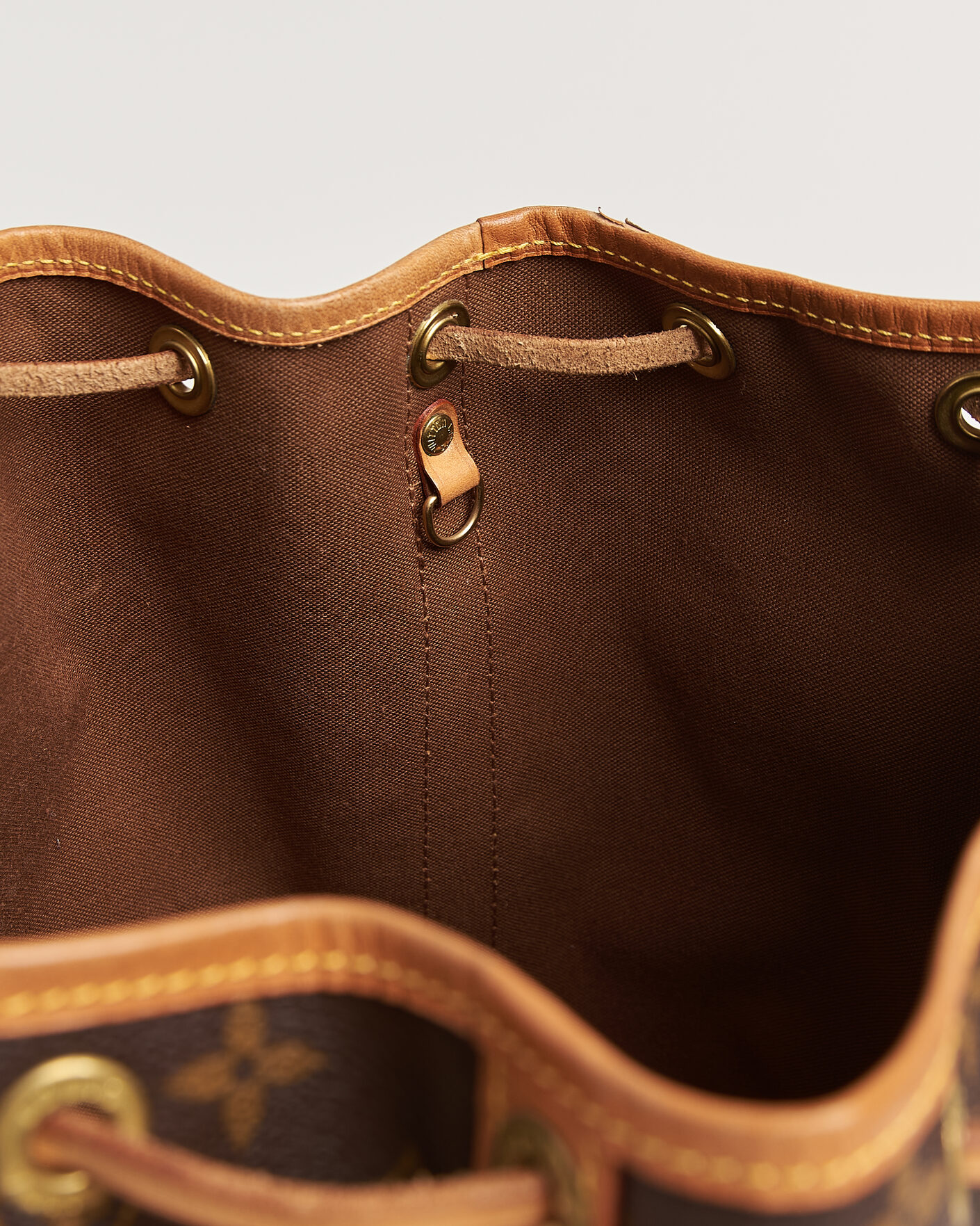 Mies | Pre-Owned & Vintage Bags | Louis Vuitton Pre-Owned | Petit Noé Monogram