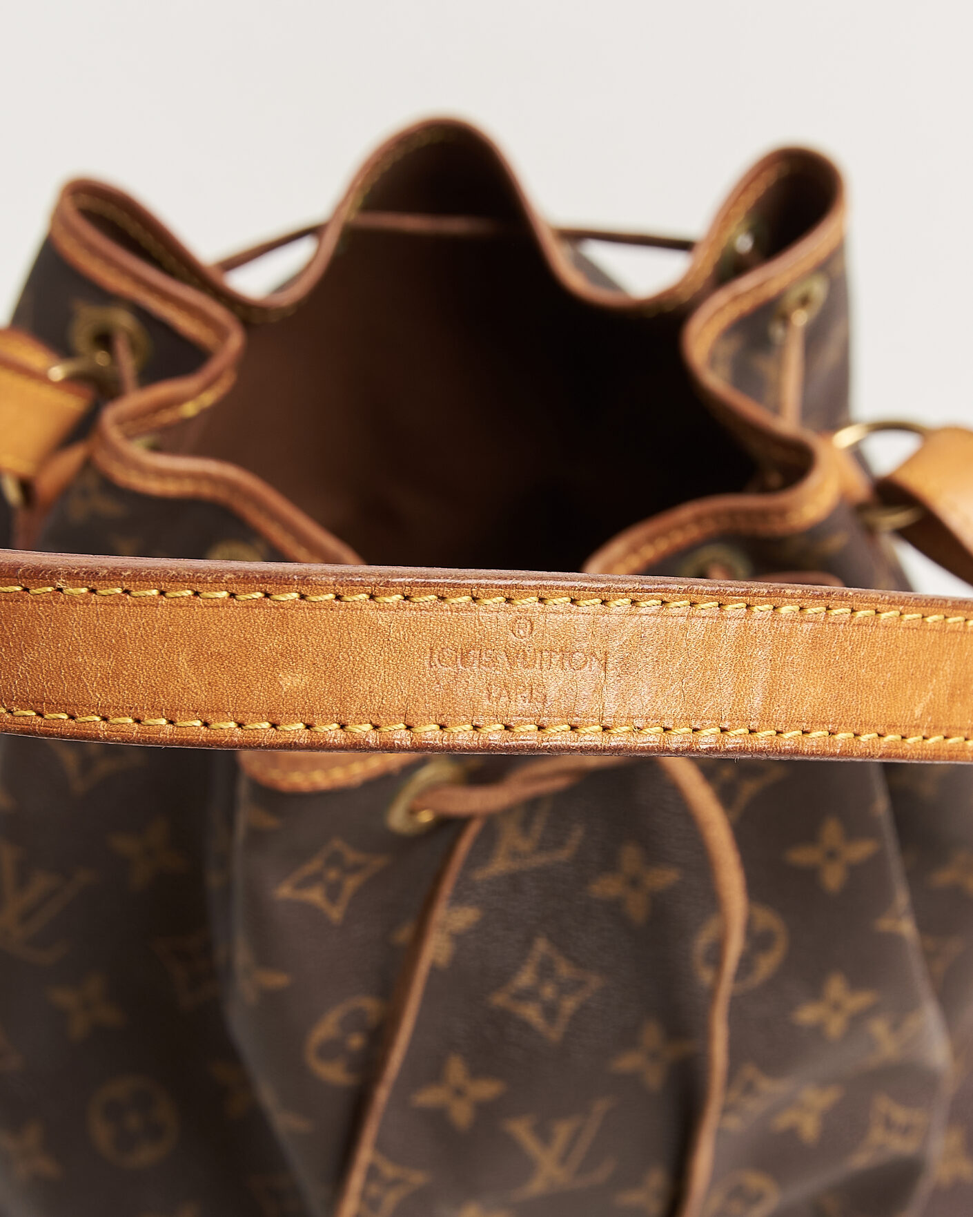 Mies | Pre-Owned & Vintage Bags | Louis Vuitton Pre-Owned | Petit Noé Monogram