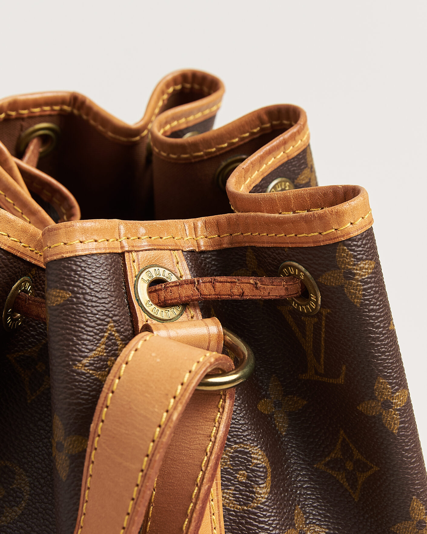 Mies | Pre-Owned & Vintage Bags | Louis Vuitton Pre-Owned | Petit Noé Monogram