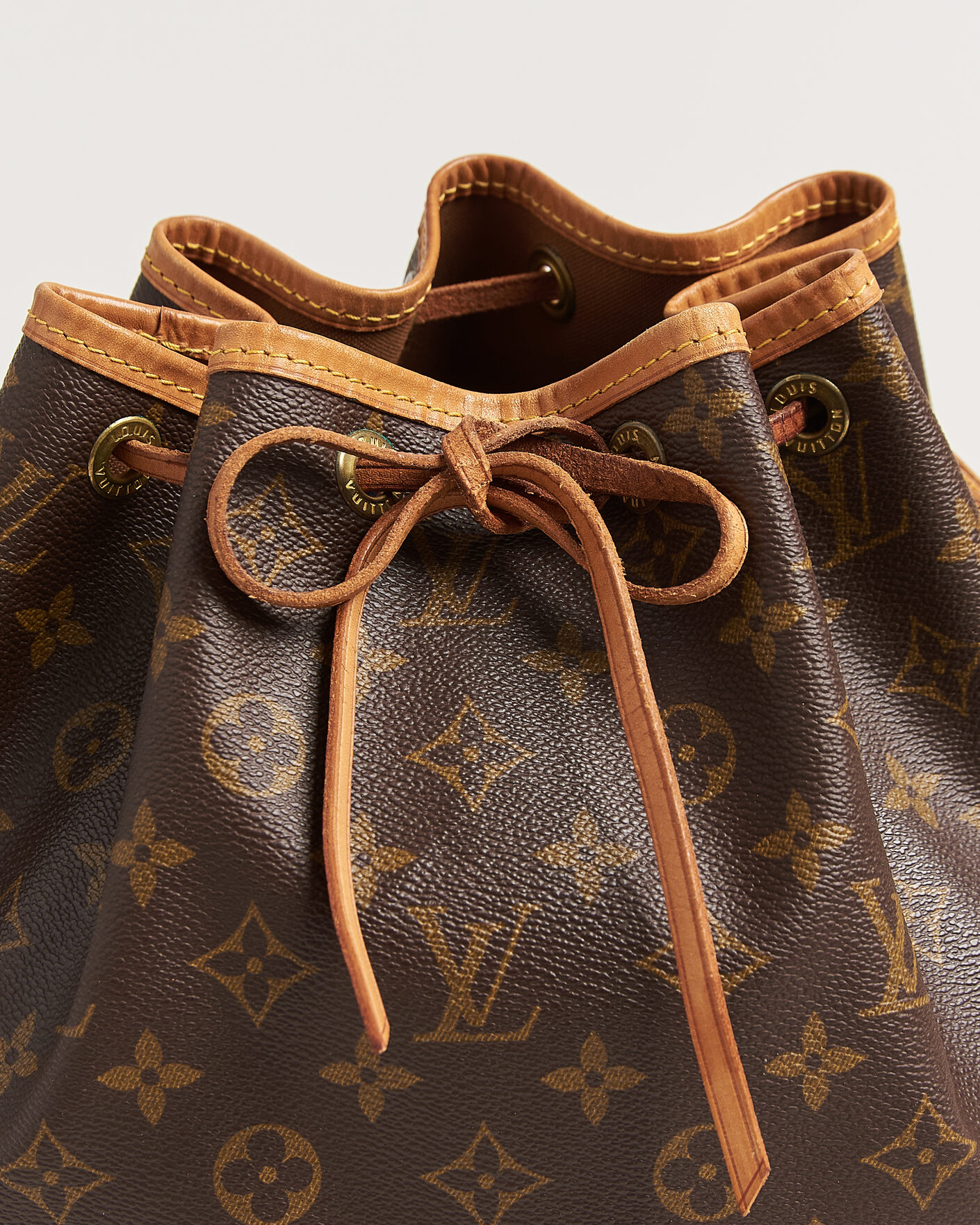 Mies | Pre-Owned & Vintage Bags | Louis Vuitton Pre-Owned | Petit Noé Monogram