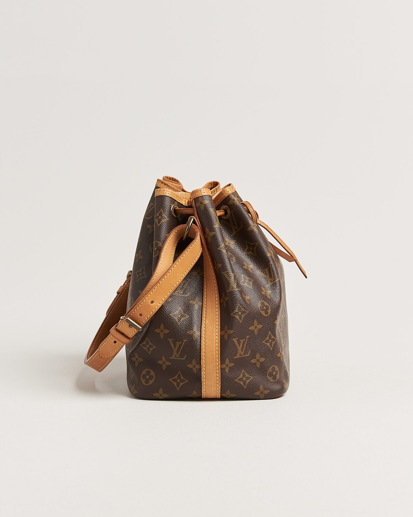 Mies | Pre-Owned & Vintage Bags | Louis Vuitton Pre-Owned | Petit Noé Monogram