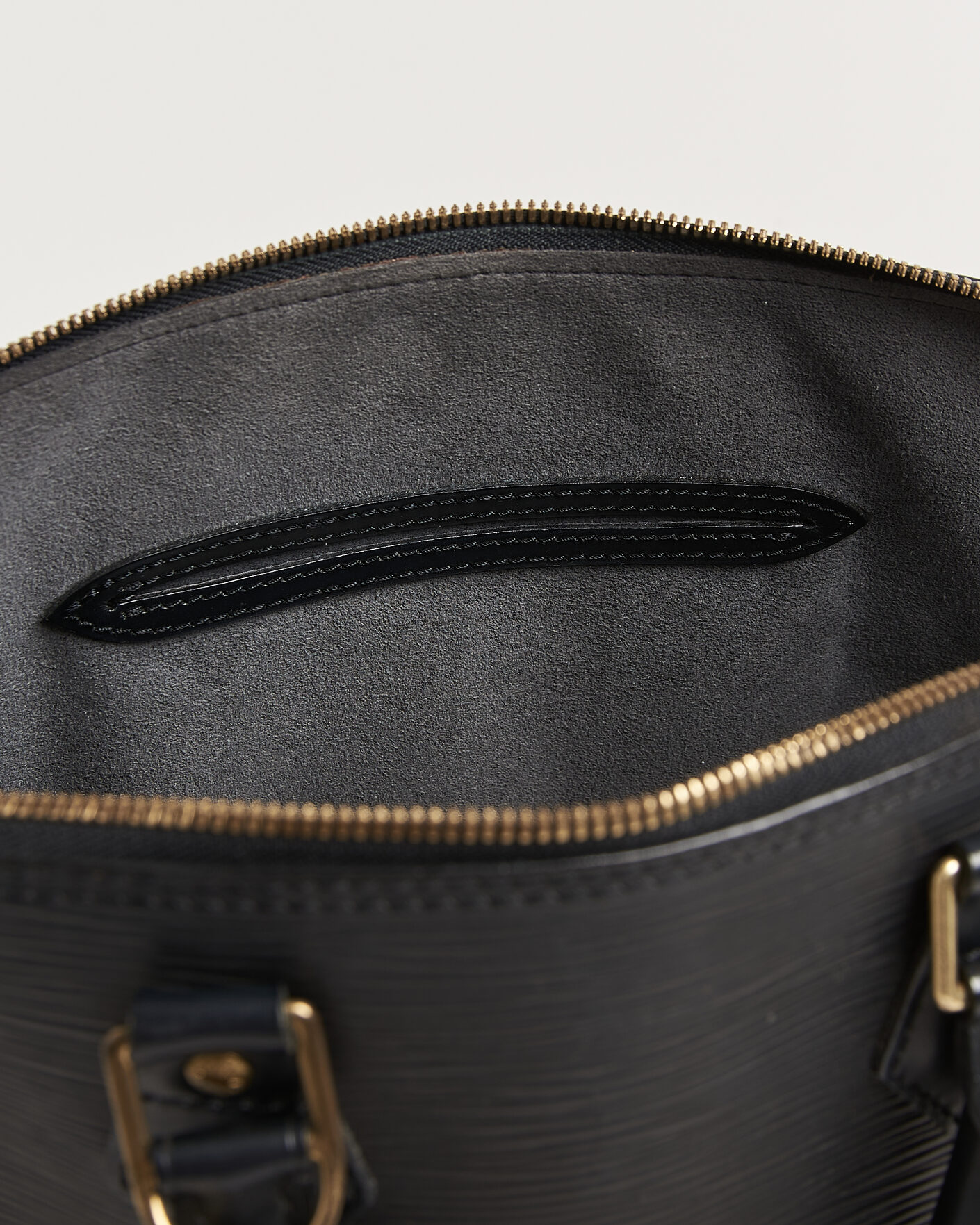 Mies | Pre-Owned & Vintage Bags | Louis Vuitton Pre-Owned | Alma PM Bag Epi Leather Black