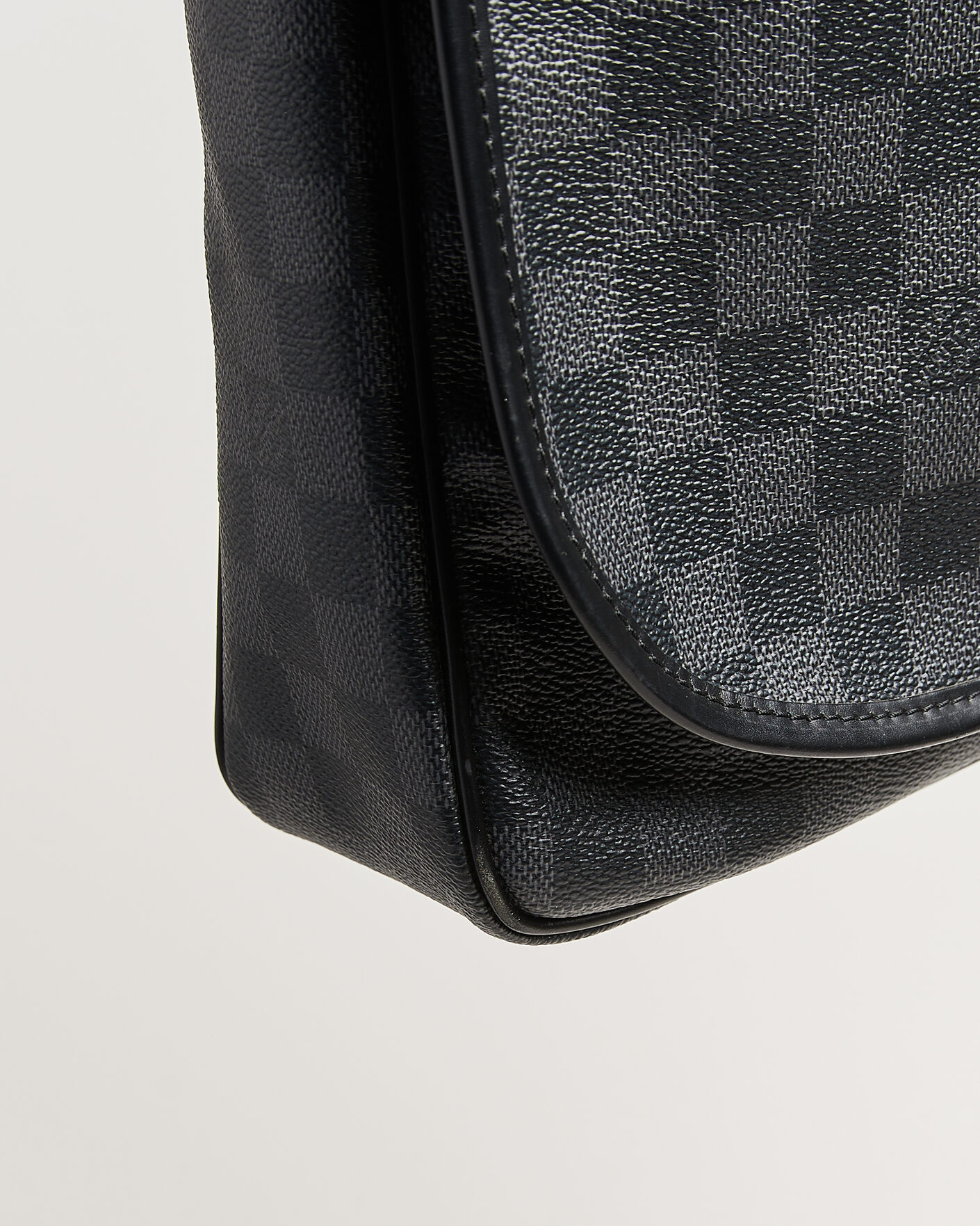Mies | Pre-Owned & Vintage Bags | Louis Vuitton Pre-Owned | Daniel MM Shoulder Bag Damier Graphite