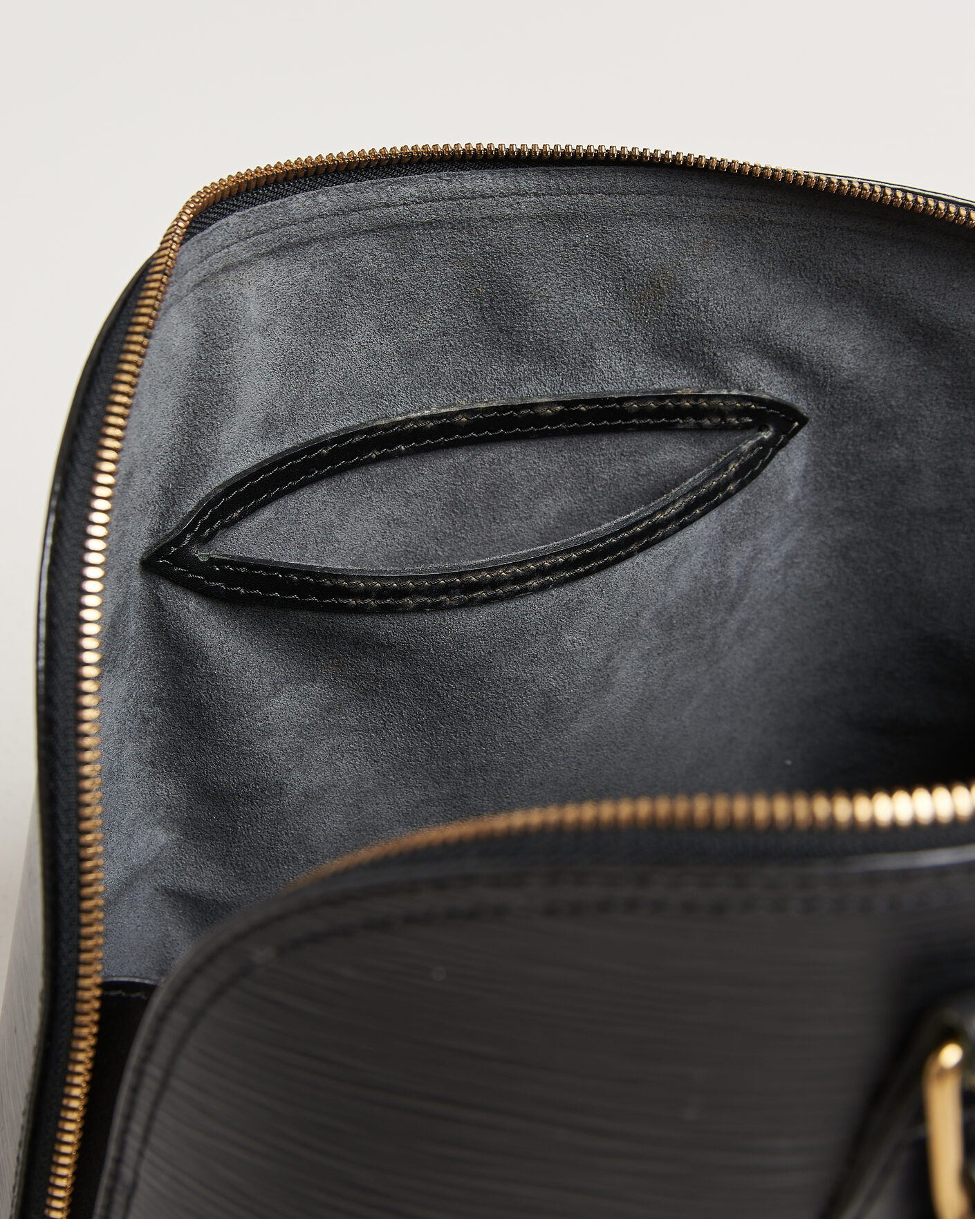 Mies | Pre-Owned & Vintage Bags | Louis Vuitton Pre-Owned | Alma PM Bag Epi Leather Black
