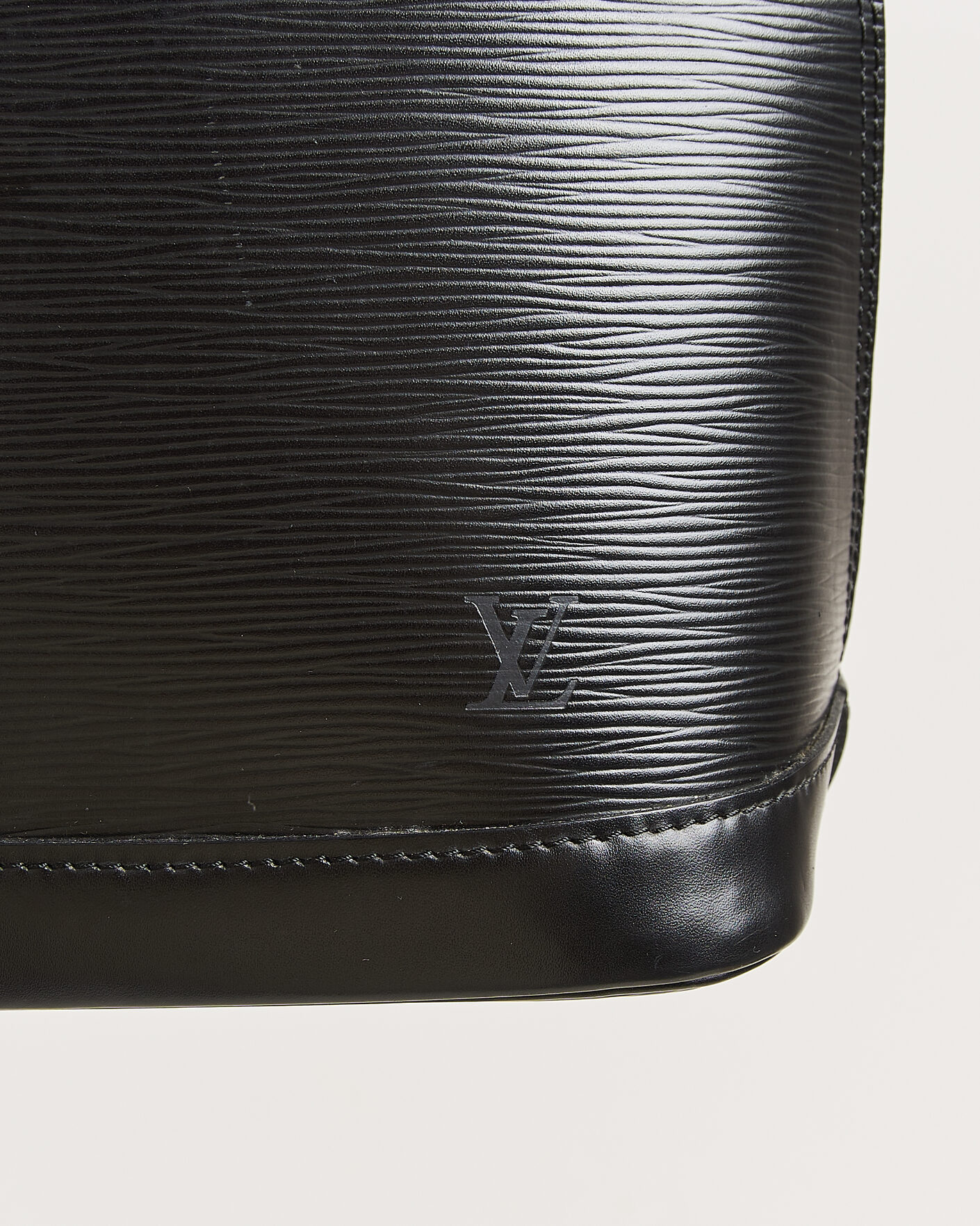Mies | Pre-Owned & Vintage Bags | Louis Vuitton Pre-Owned | Alma PM Bag Epi Leather Black