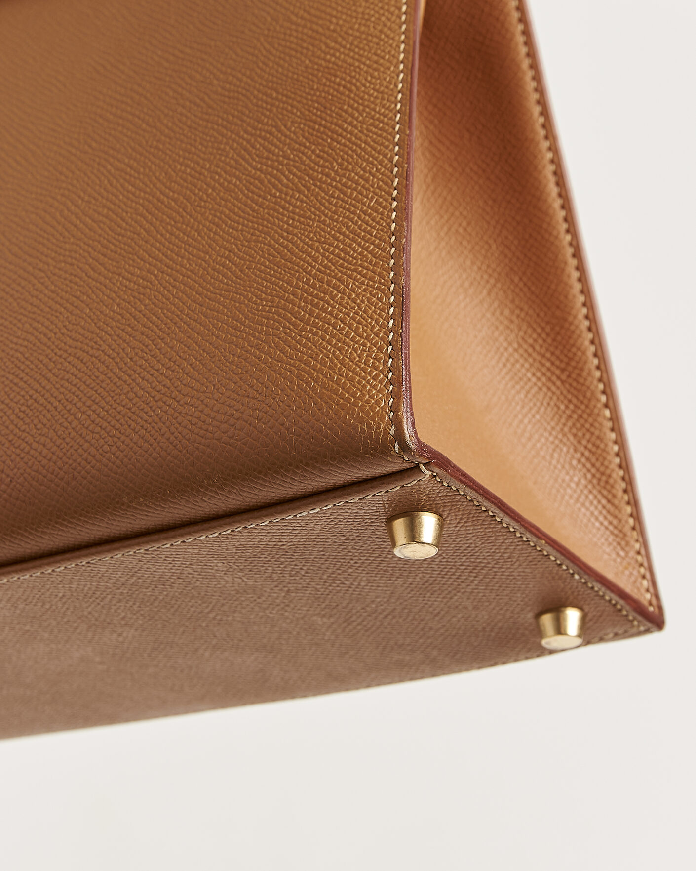 Mies | Pre-Owned & Vintage Bags | Hermès Pre-Owned | Kelly 32 Courchevel Leather Gold