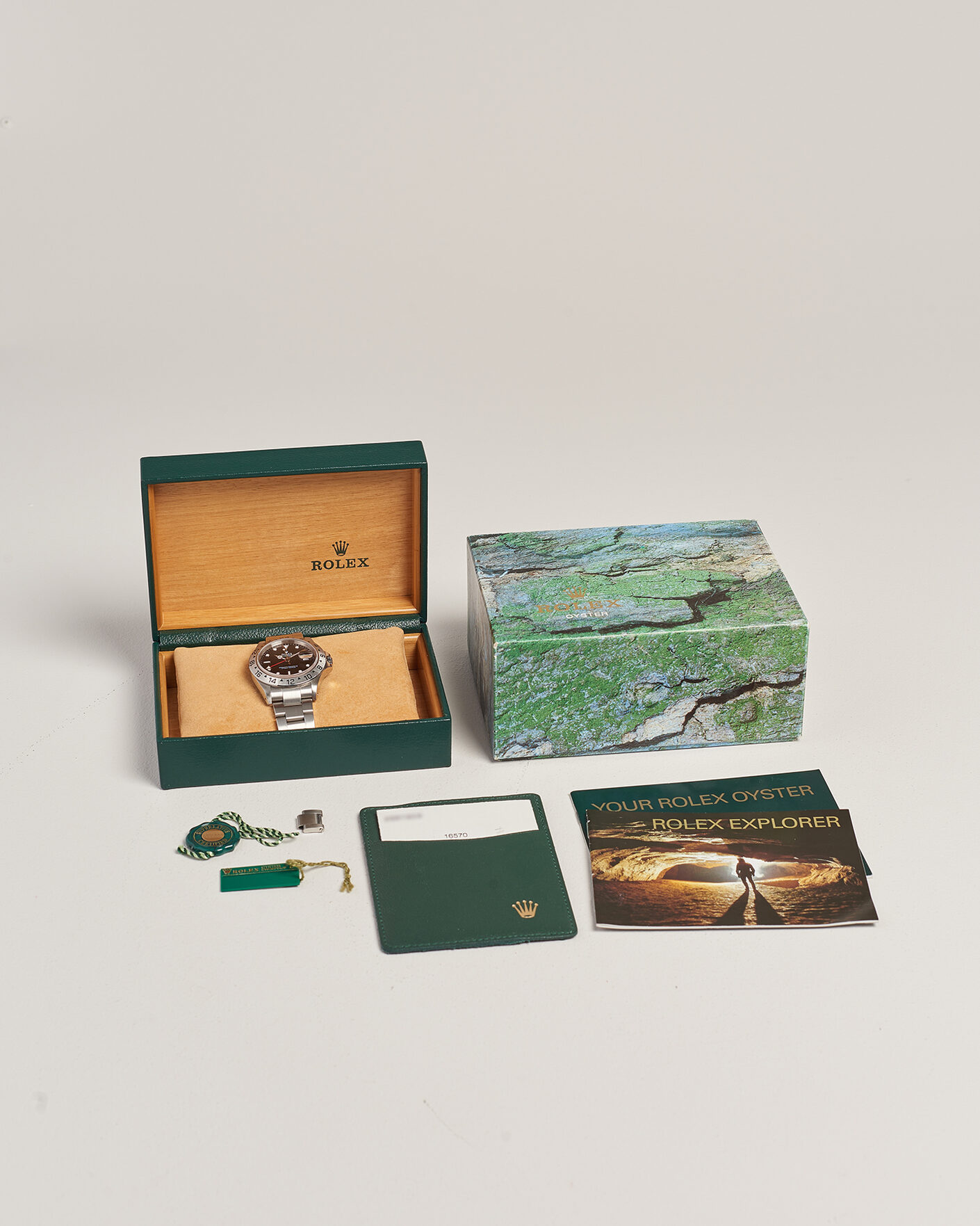 Mies | Pre-Owned & Vintage Watches | Rolex Pre-Owned | Explorer II