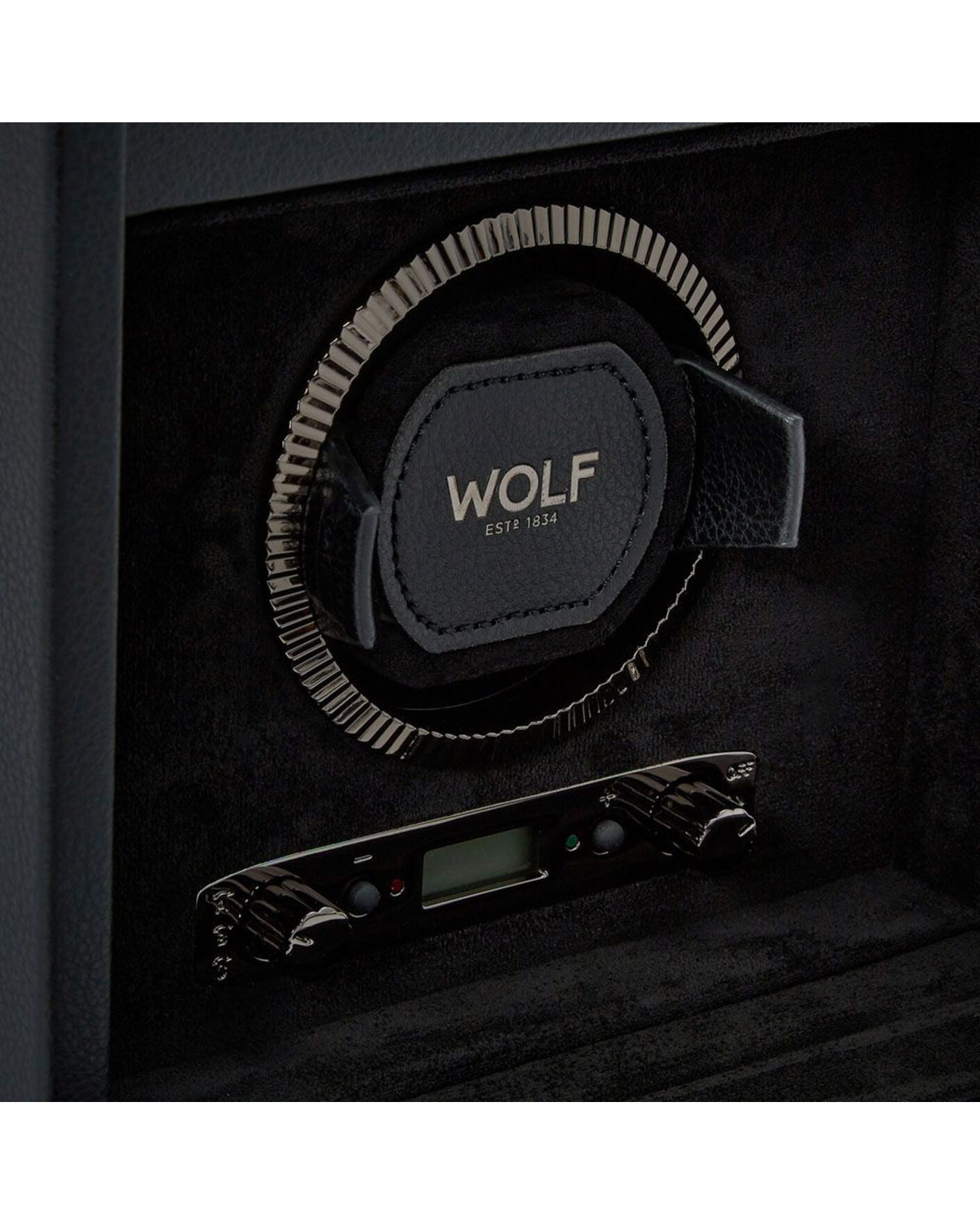 Mies | Kello- ja korurasiat | WOLF | British Racing Single Watch Winder With Storage Black
