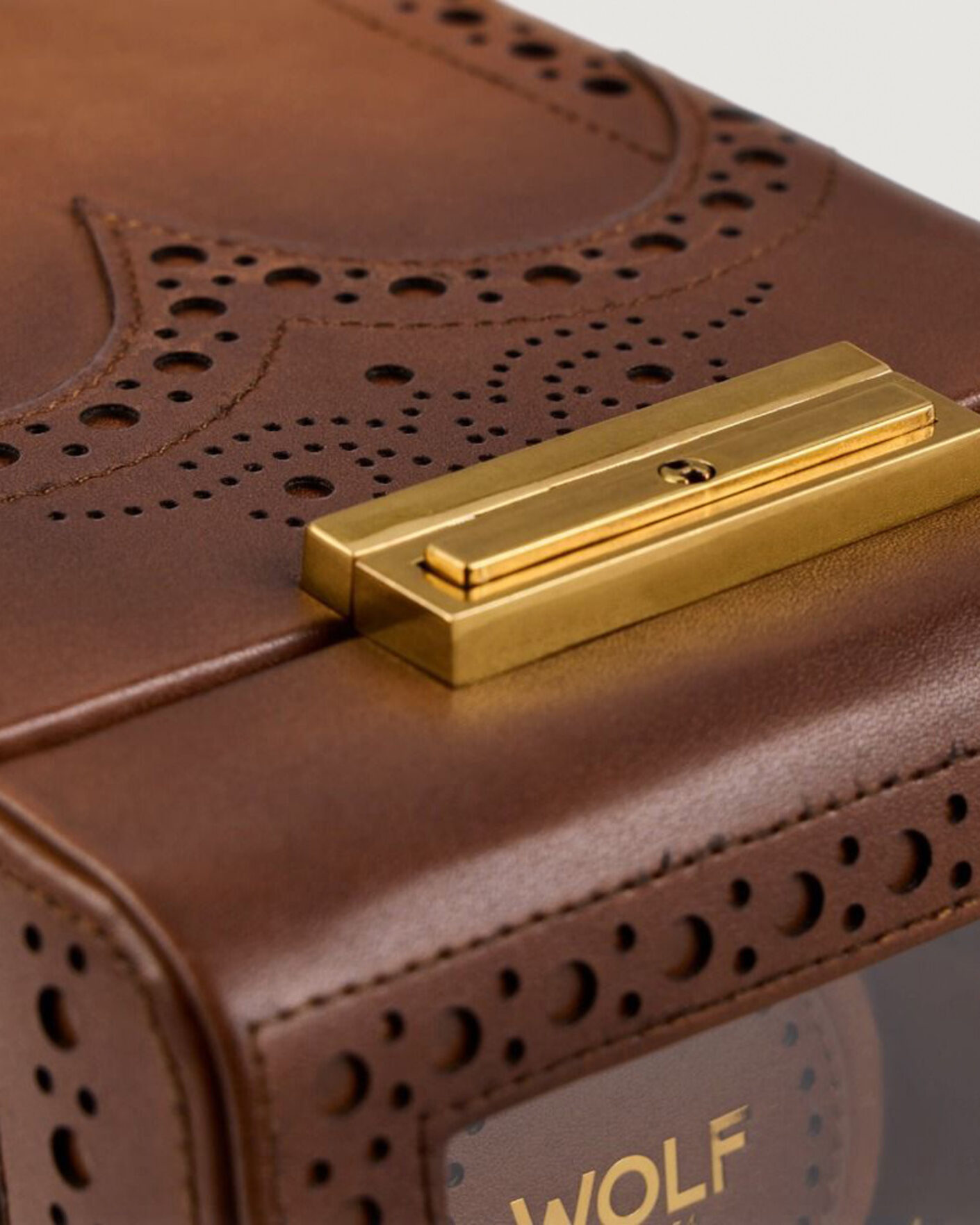 Mies | Kello- ja korurasiat | WOLF | Brouge Single Watch Winder Burnished Brown