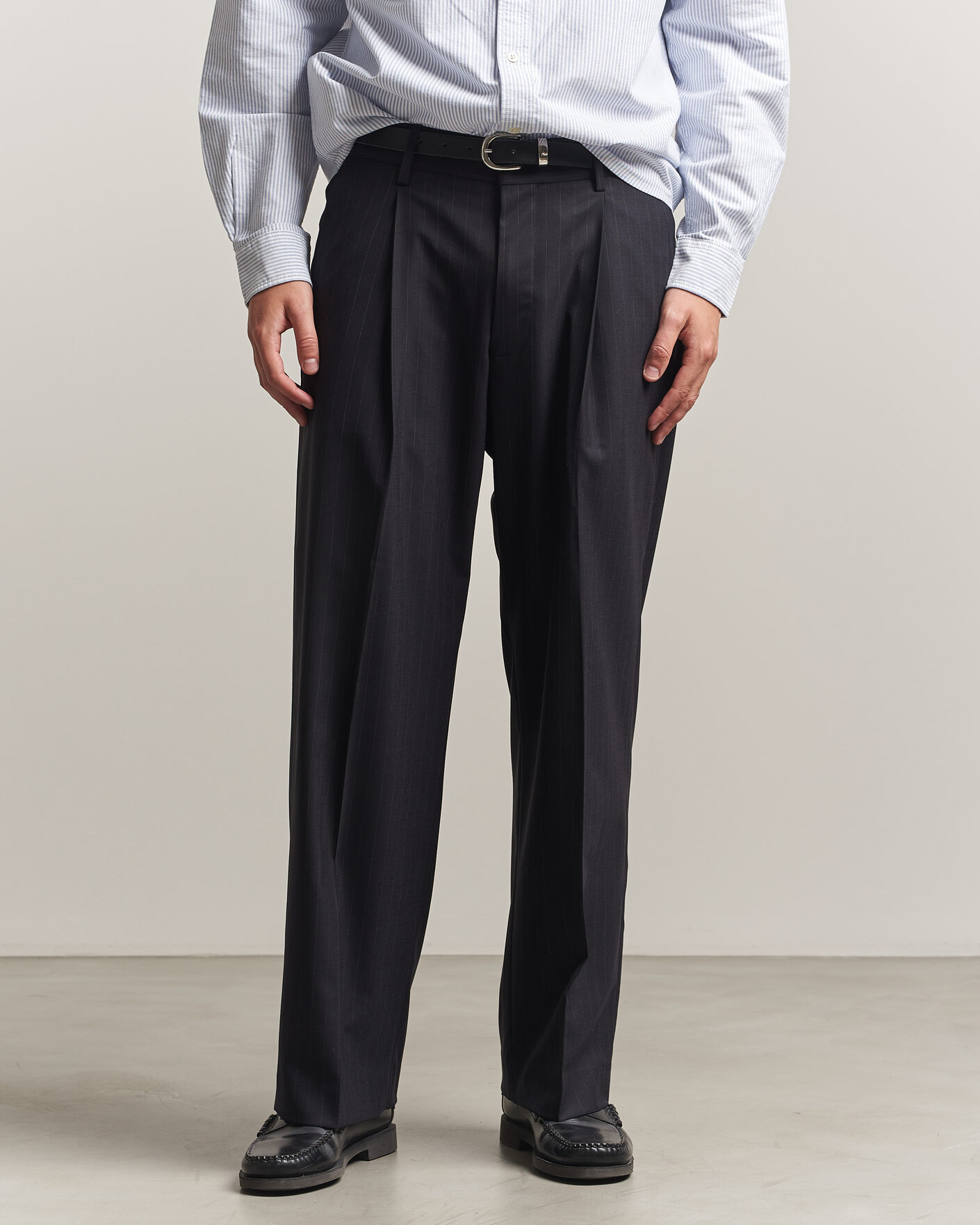 Mies | Housut | NN07 | Kay Pinstriped Pleated Trousers Navy Blue