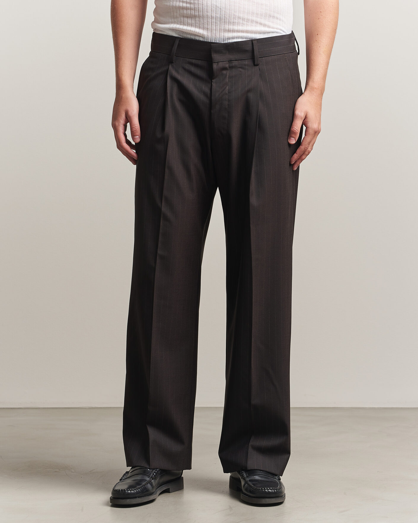 Mies | Housut | NN07 | Kay Pinstriped Pleated Trousers Dark Brown