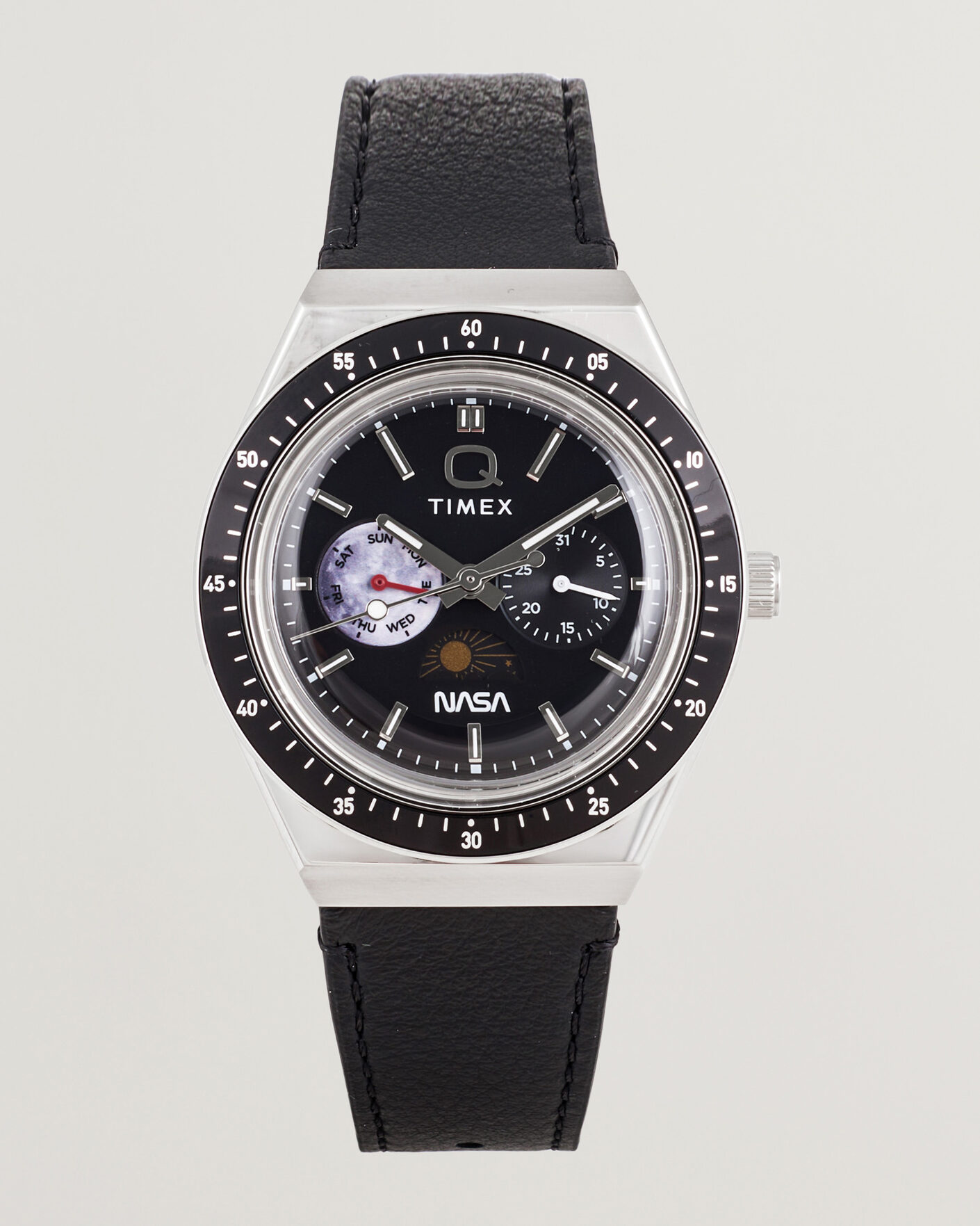 Mies | Timex Q Timex x NASA Luminous Leather Strap 40mm Black Dial | Timex | Q x NASA Luminous Leather Strap 40mm Black Dial