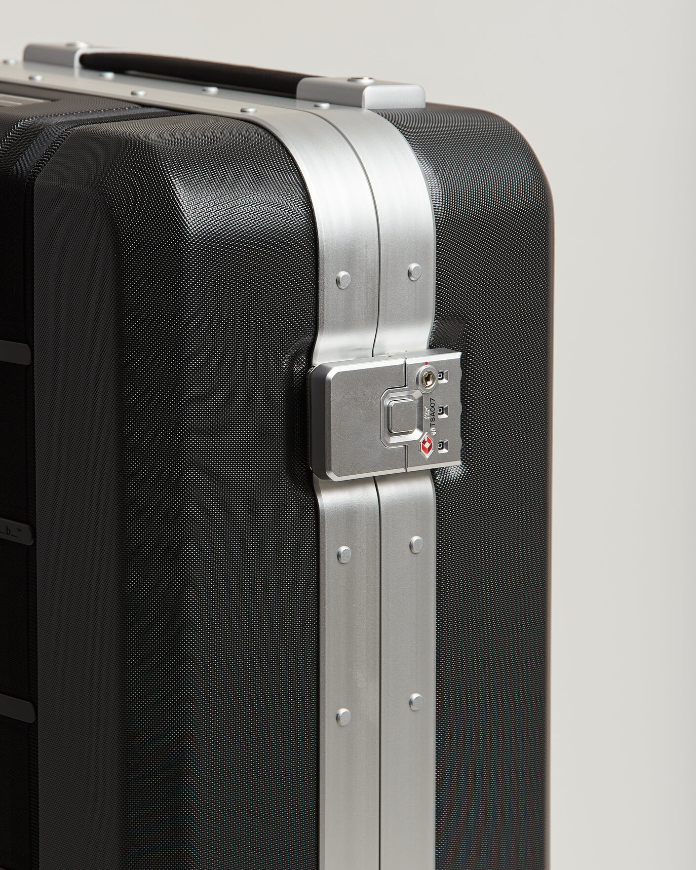 Mies | Laukut | DB | Ramverk Pro Carry On Silver/Black
