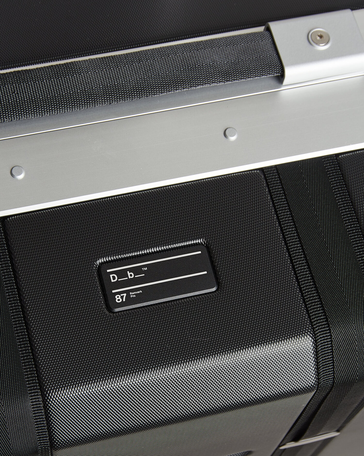 Mies | Laukut | DB | Ramverk Pro Check-In Luggage Large Silver/Black