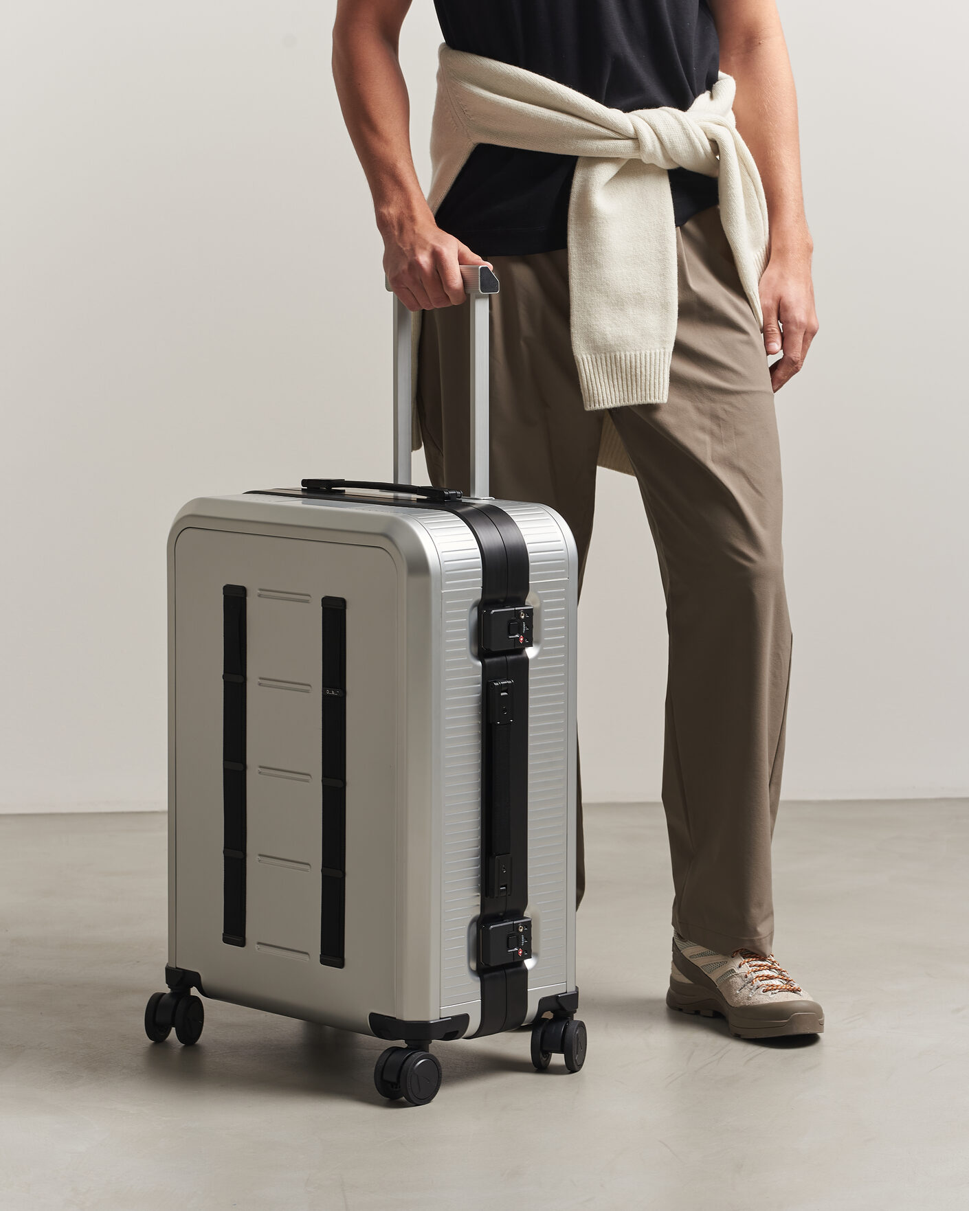 Mies | Laukut | DB | Ramverk Alu Pro Check-In Luggage Medium Silver/Onyx