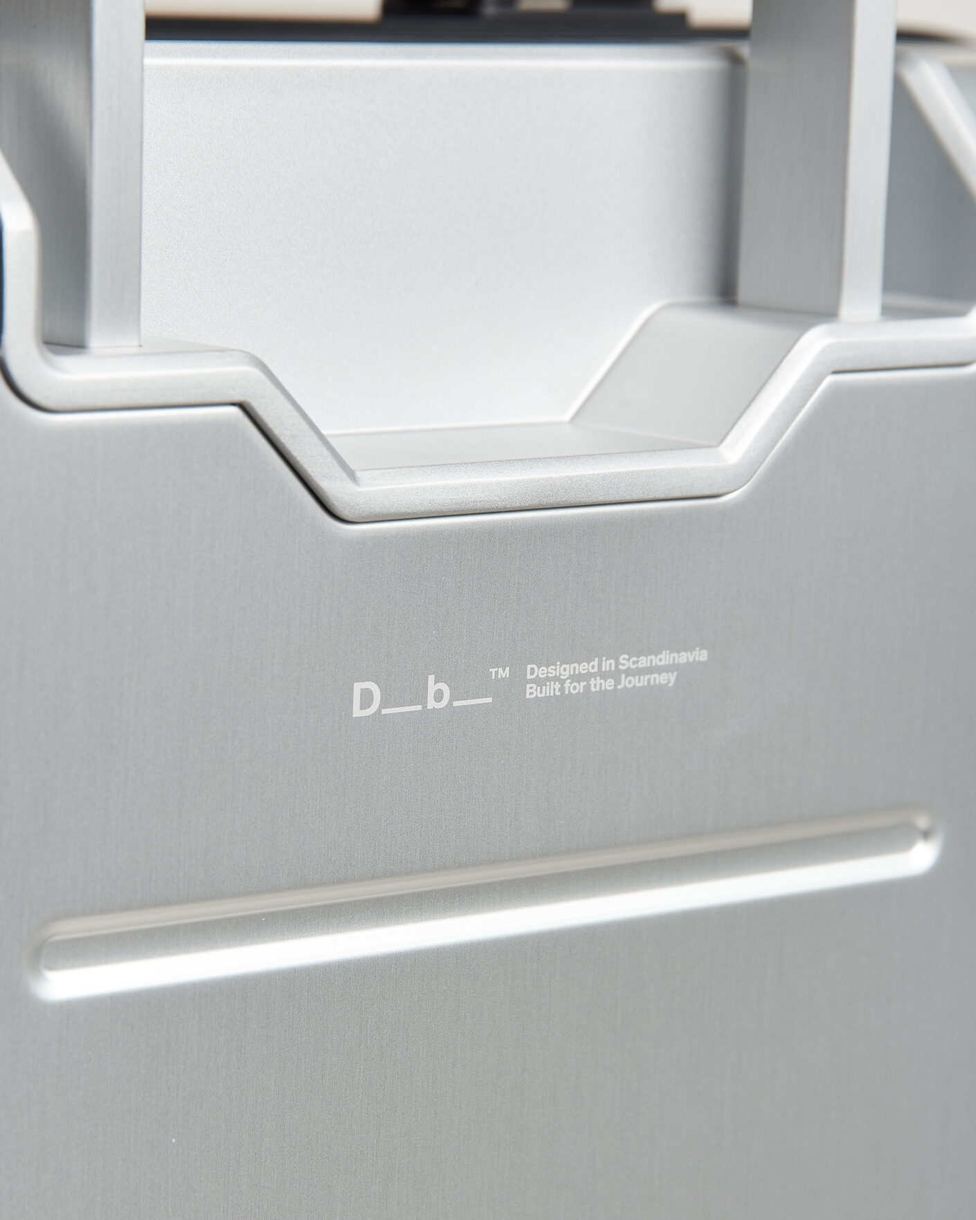 Mies | Laukut | DB | Ramverk Alu Pro Check-In Luggage Large Silver/Onyx
